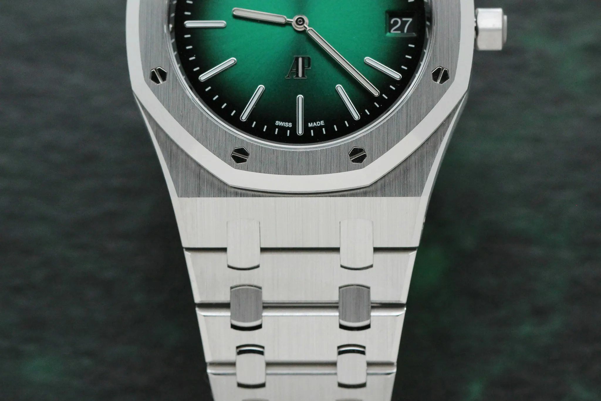 Audemars Piguet Royal Oak Jumbo 16202PT.OO.1240PT.01 39mm Platinum Green 16