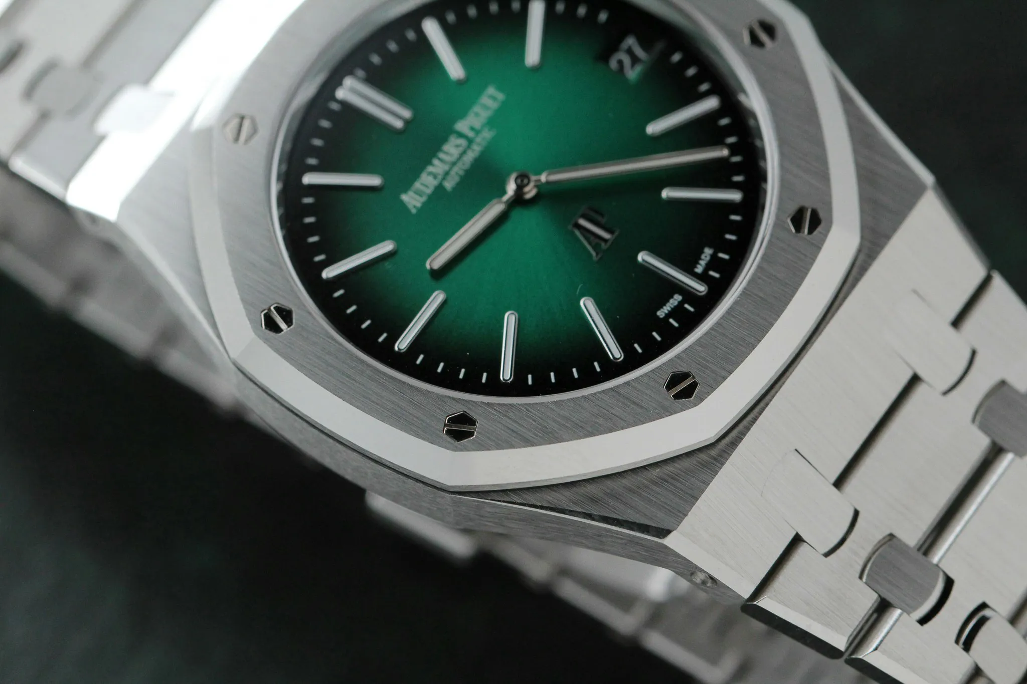 Audemars Piguet Royal Oak Jumbo 16202PT.OO.1240PT.01 39mm Platinum Green 13