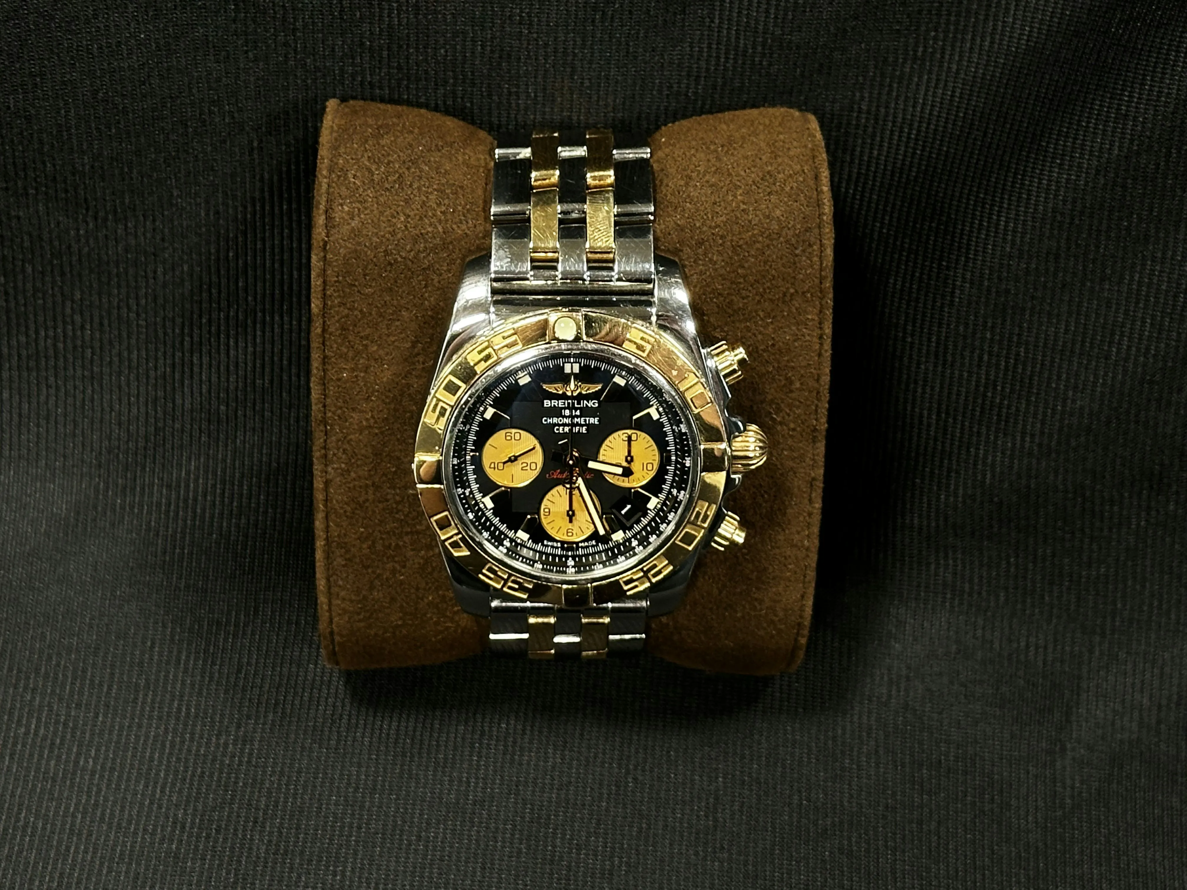 Breitling Chronomat 44 CB011012/B968 44mm Yellow gold and stainless steel Black