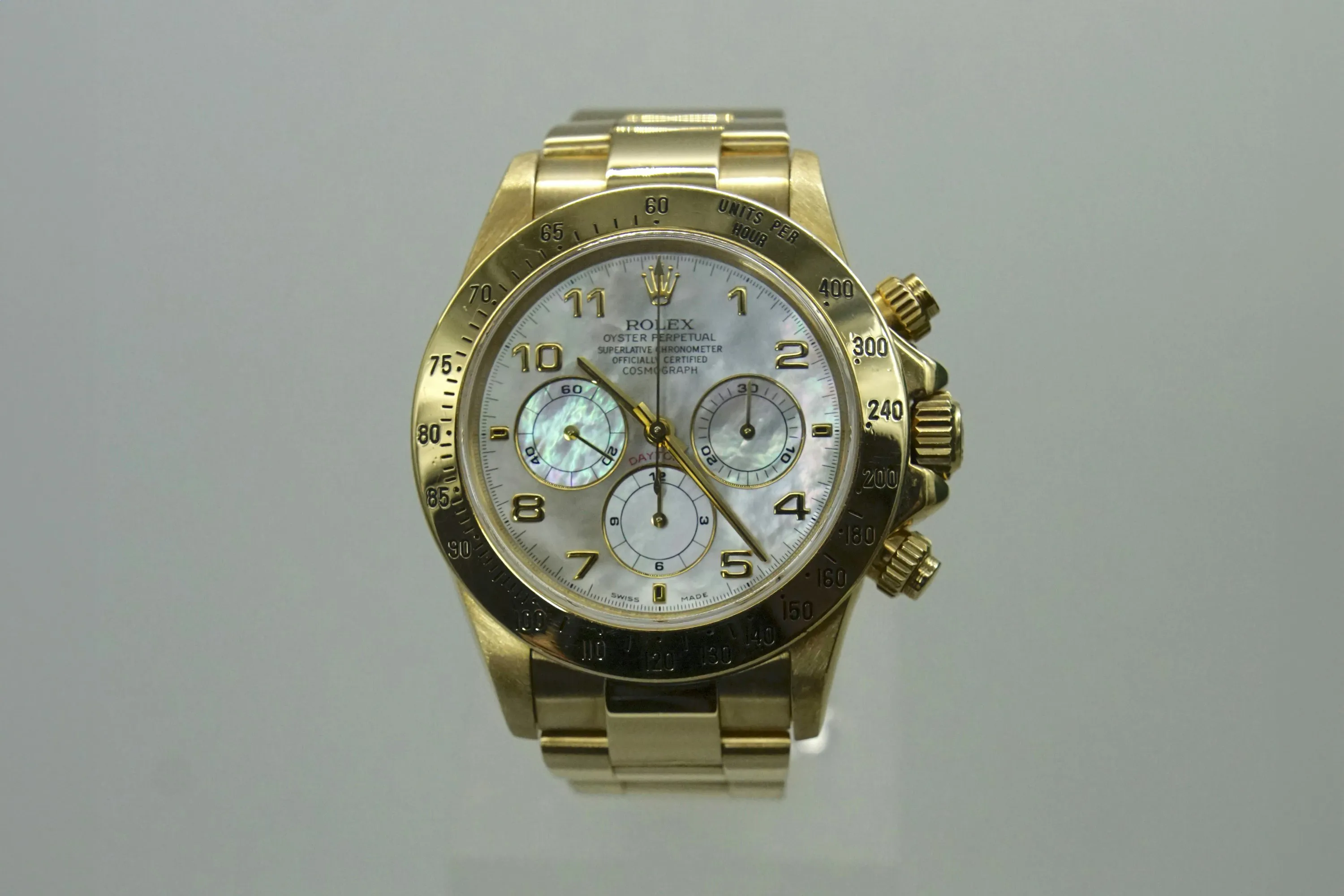 Rolex Daytona 16528 40mm Yellow gold Mother-of-pearl 2