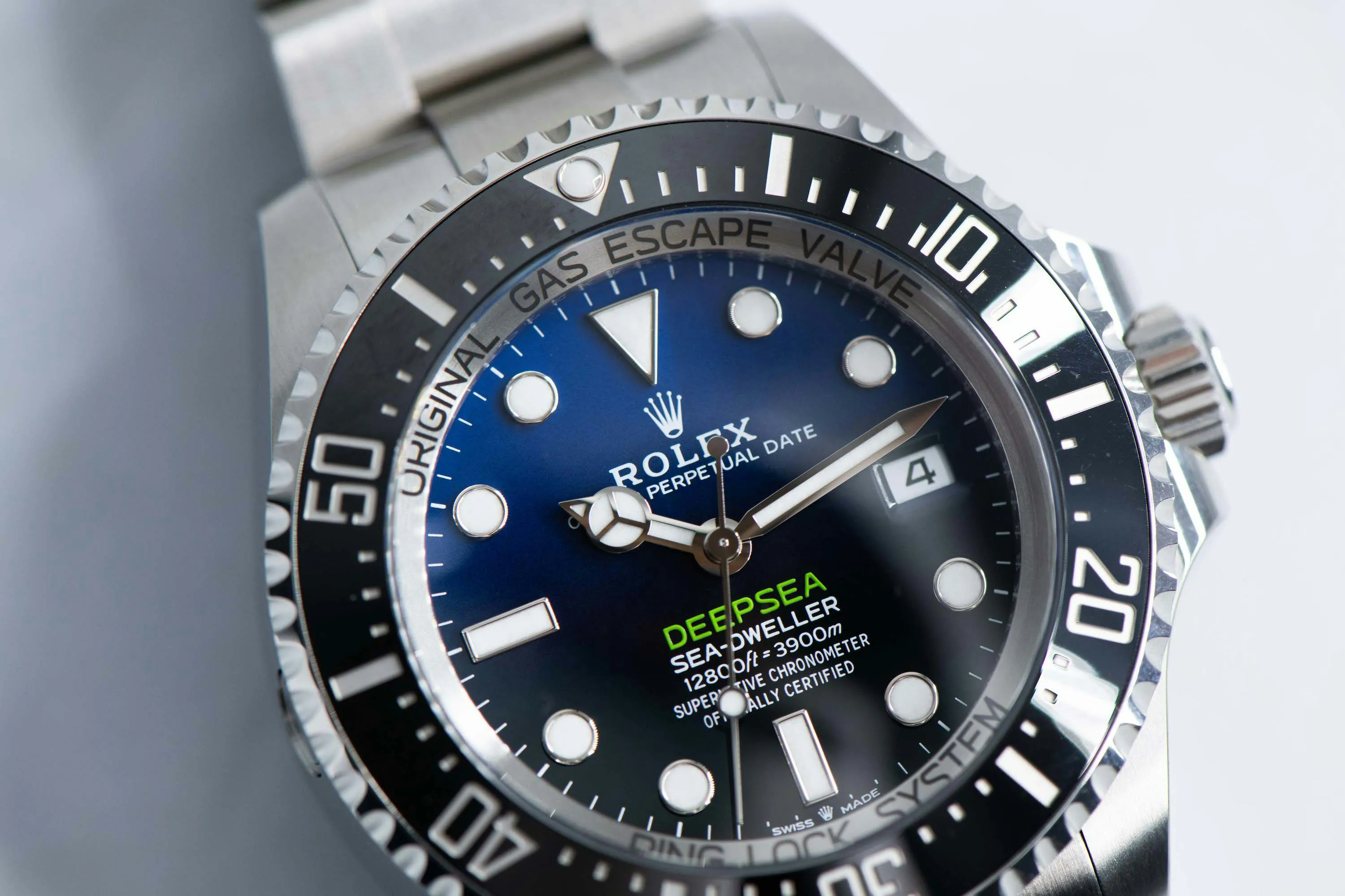 Rolex Sea-Dweller Deepsea 136660 44mm Titanium and Stainless steel Two-tone 3