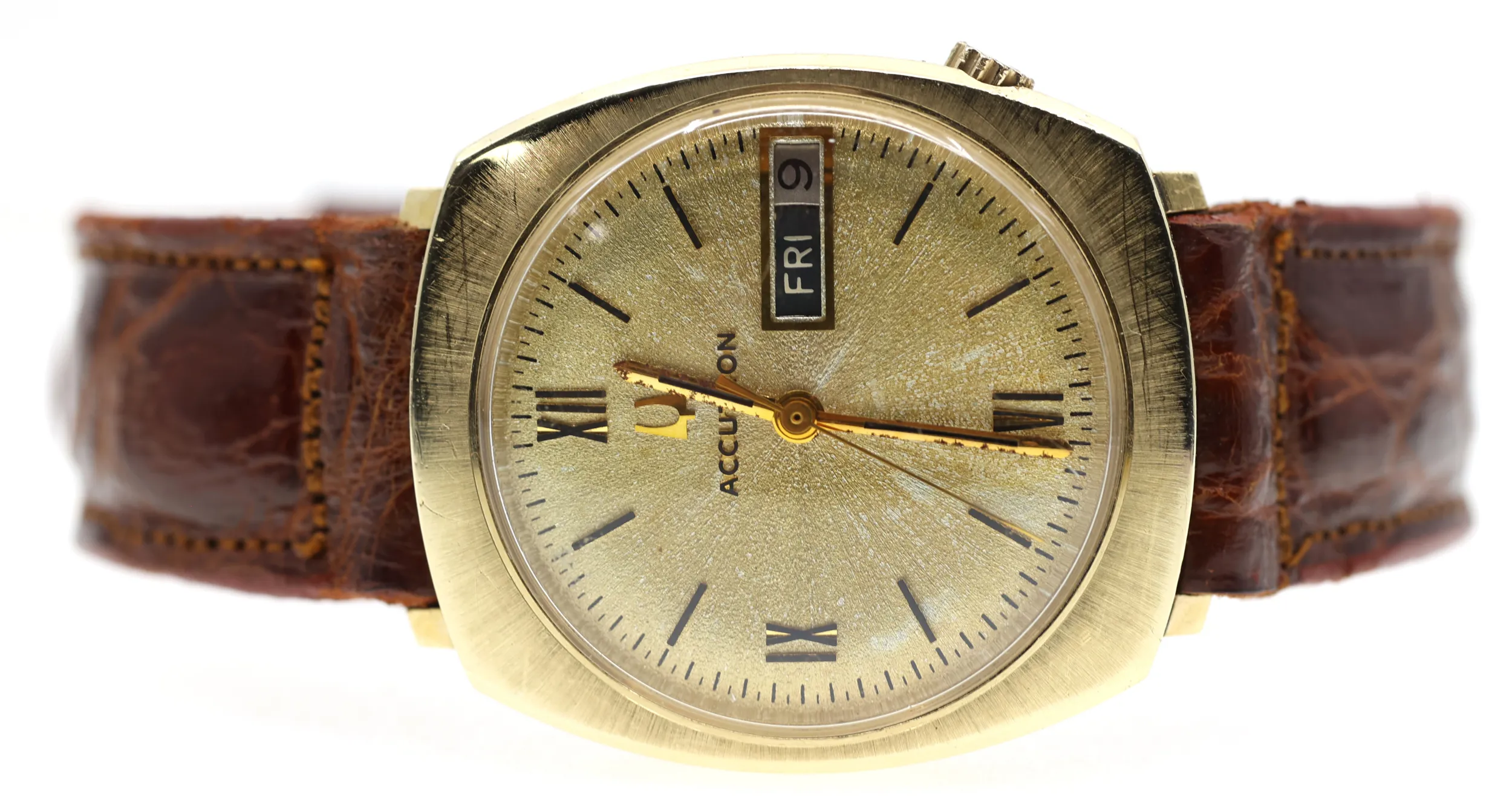 Bulova Accutron 33mm Yellow gold