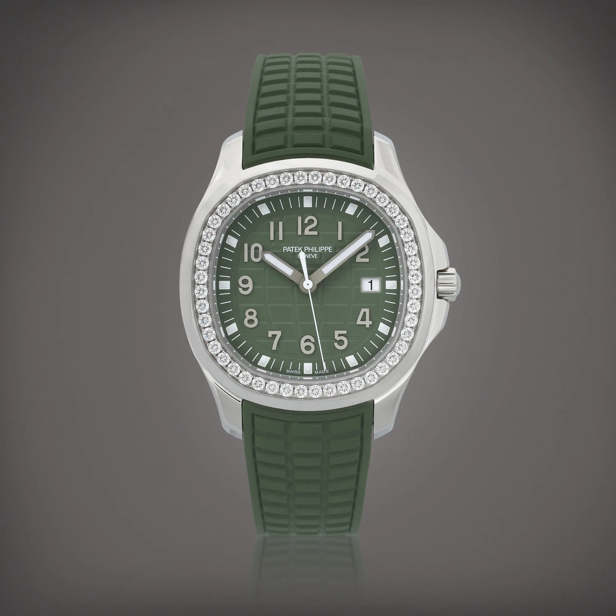 Patek Philippe Aquanaut 5267/200A-011 39mm Stainless steel and Diamond Green