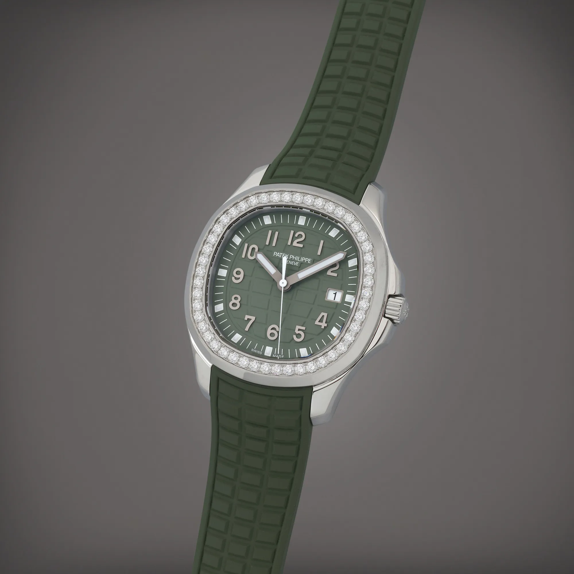 Patek Philippe Aquanaut 5267/200A-011 39mm Stainless steel and Diamond Green 1