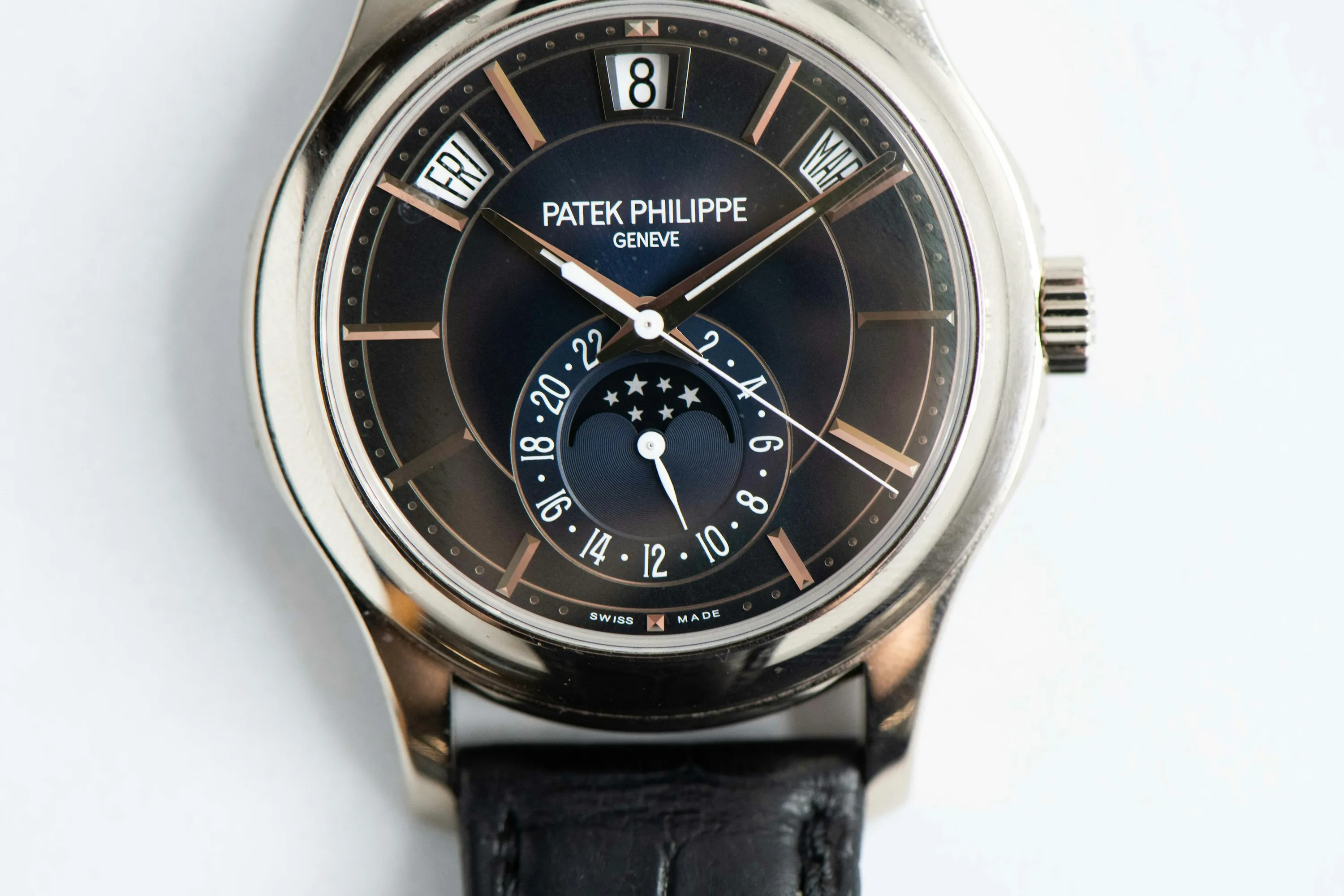 Patek Philippe Annual Calendar 5205G 40mm White gold Blue 4