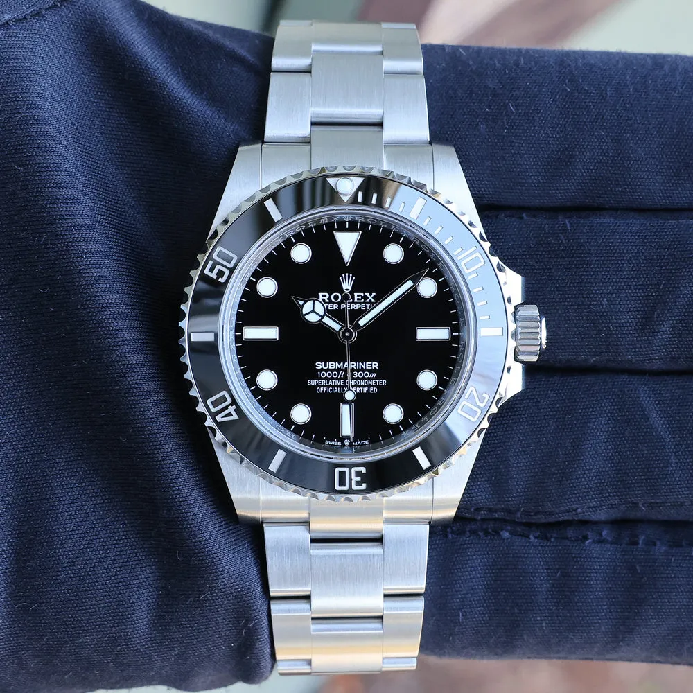 Rolex Submariner 124060-0001 41mm Oystersteel Black 15