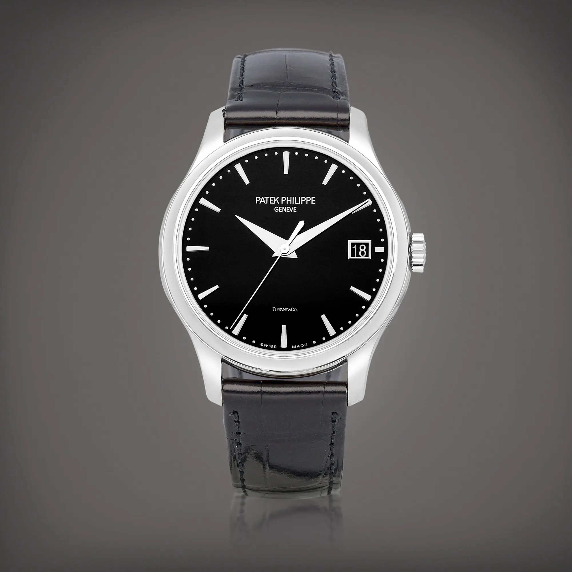 Patek Philippe Calatrava 5227 38mm White gold Black