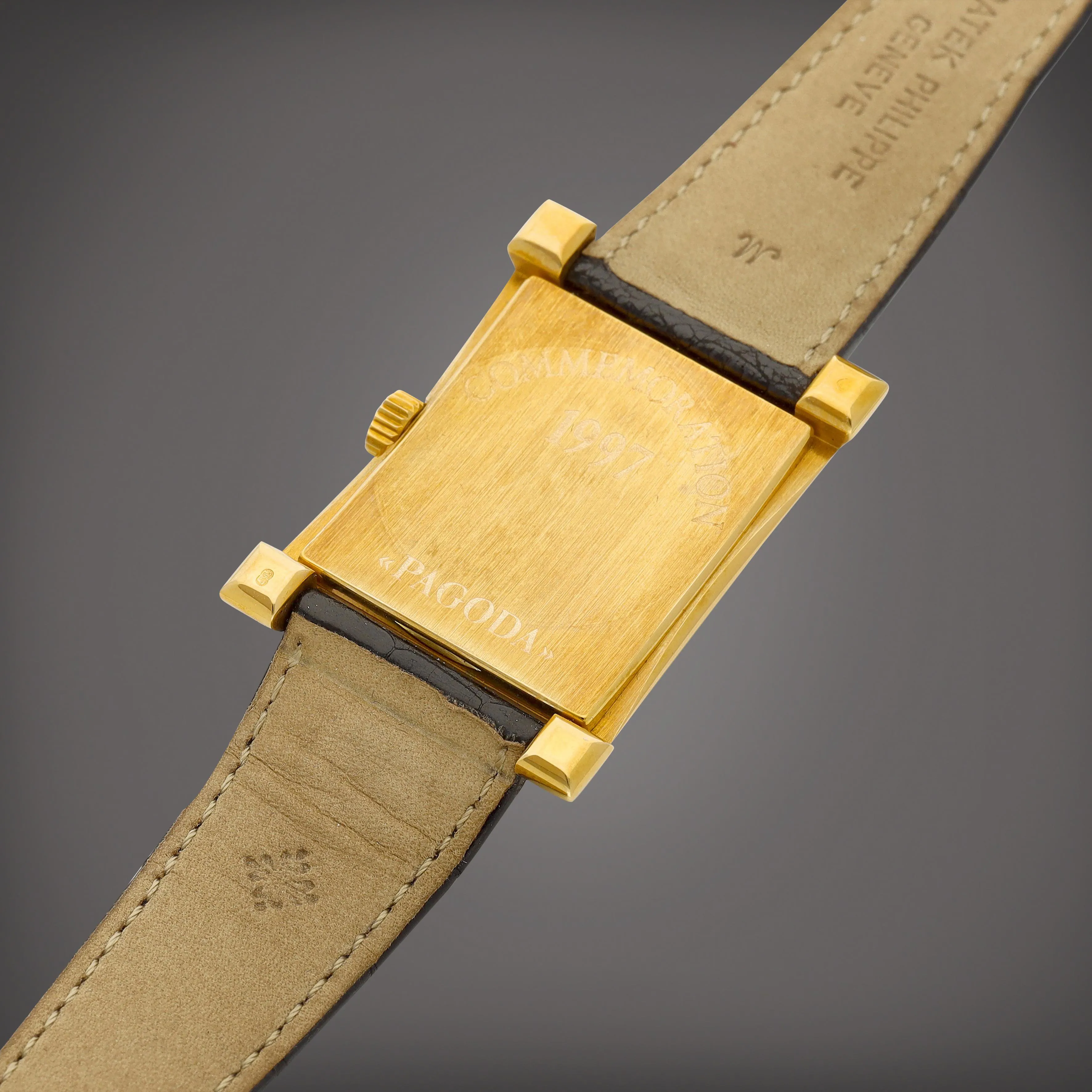 Patek Philippe Pagoda 5500 26mm Yellow gold Gilt 4