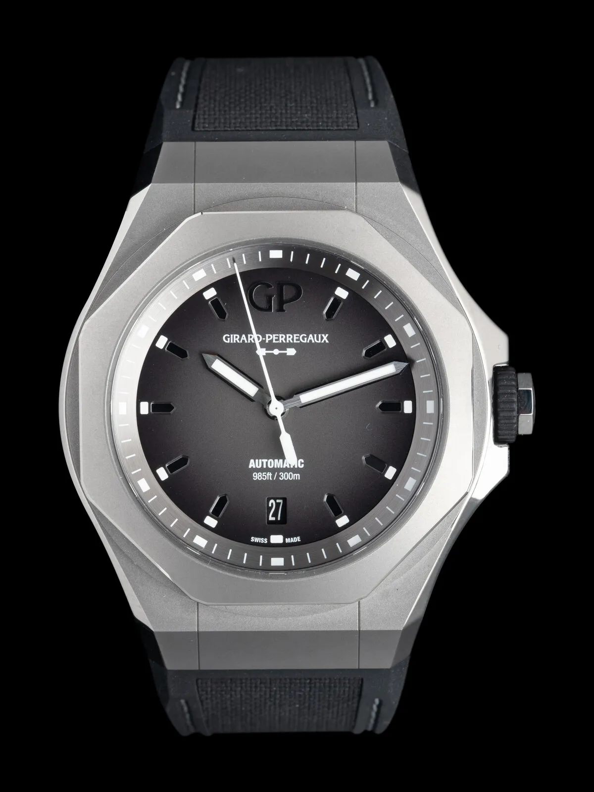 Girard-Perregaux Laureato 81070-21-001-FB6A 44mm Titanium Gray