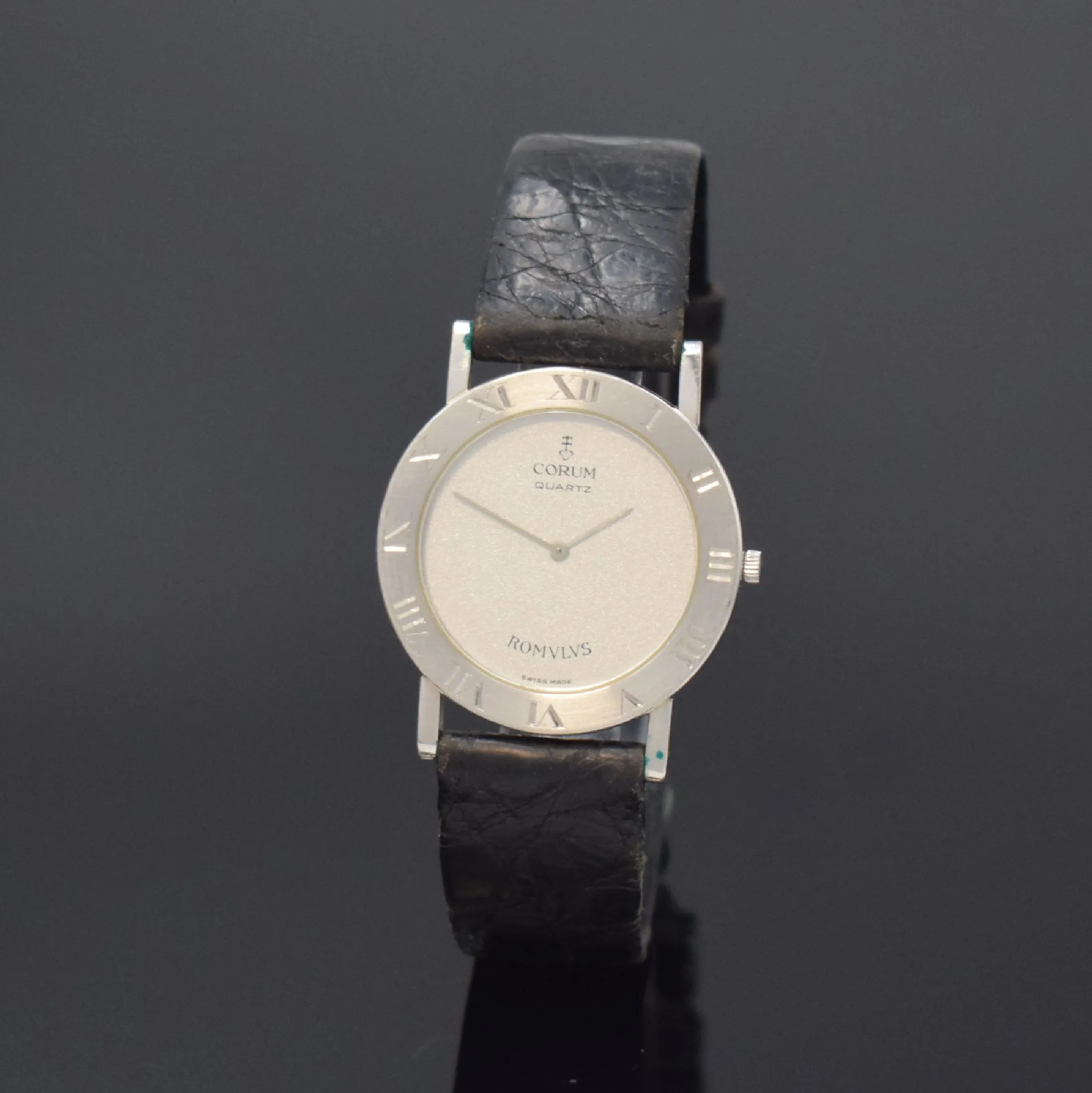 Corum Romulus 50.101.70 30mm Platinum White