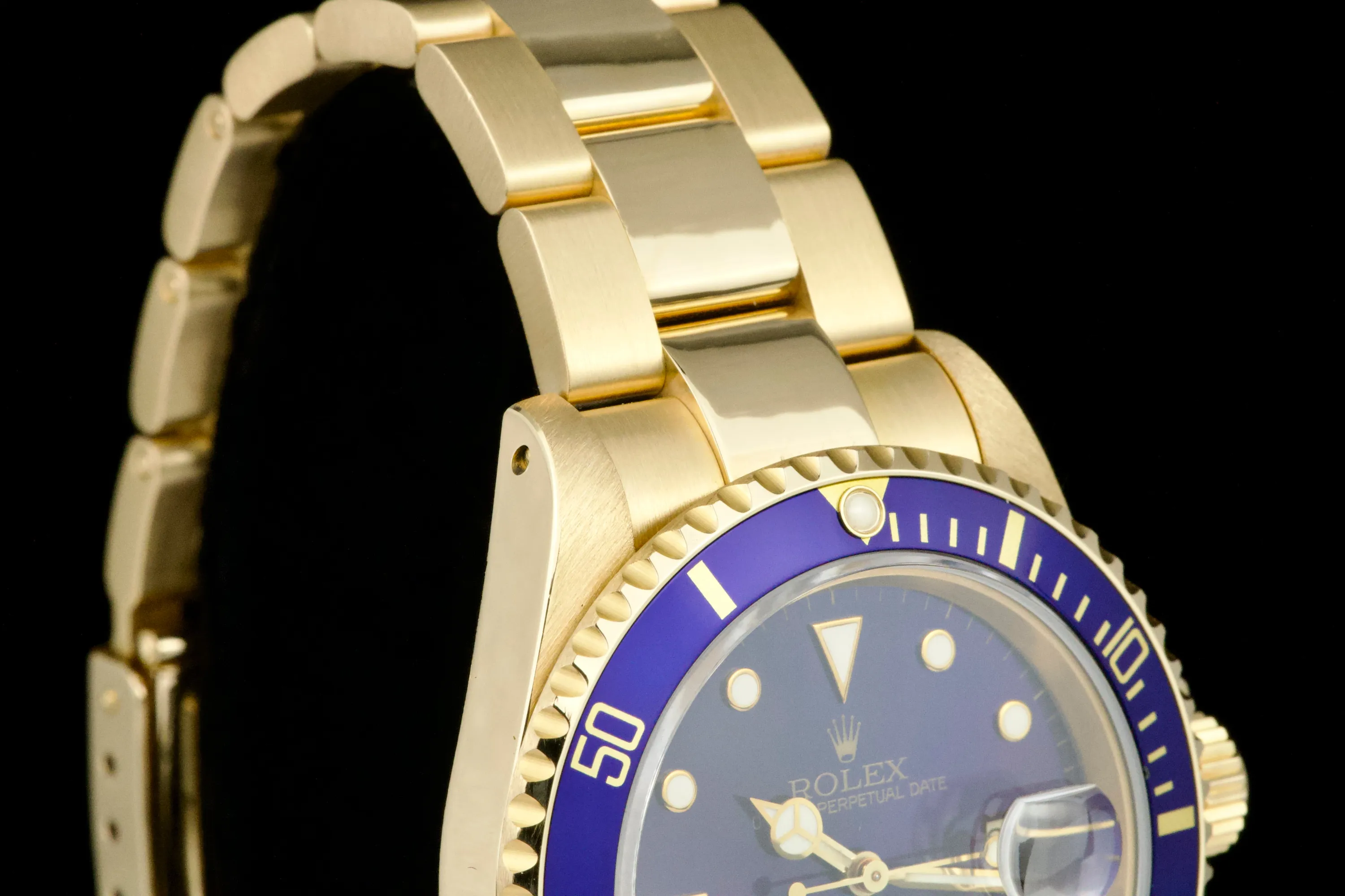 Rolex Submariner 16618 40mm Yellow gold 4