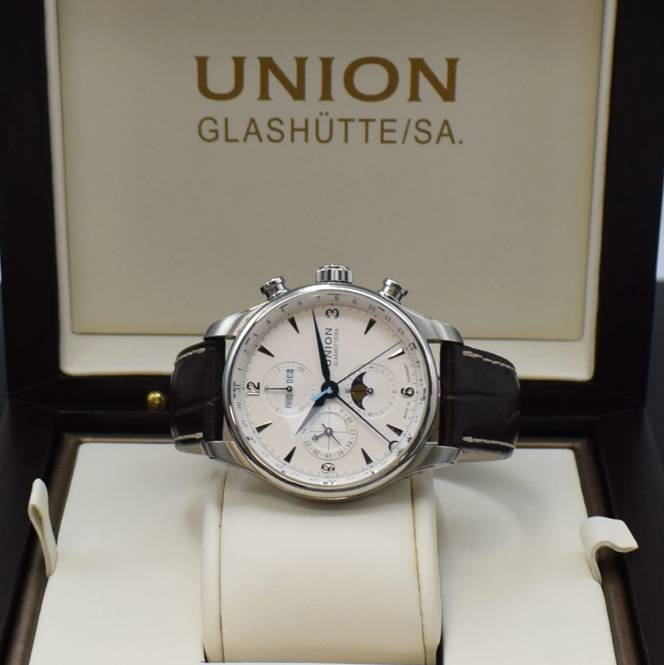 Union Glashütte Belisar D009.425A 44mm Stainless steel White 6