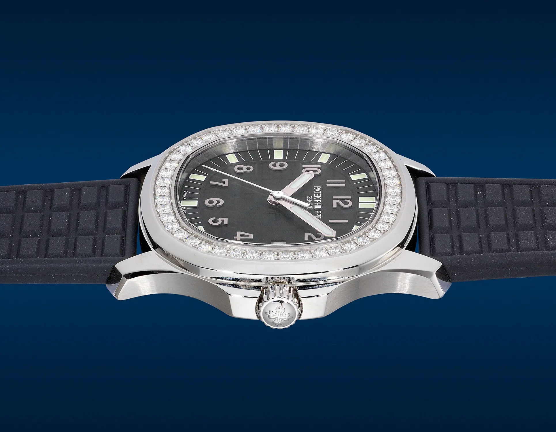 Patek Philippe Aquanaut 5067 35.5mm Stainless steel and Diamond Black 2