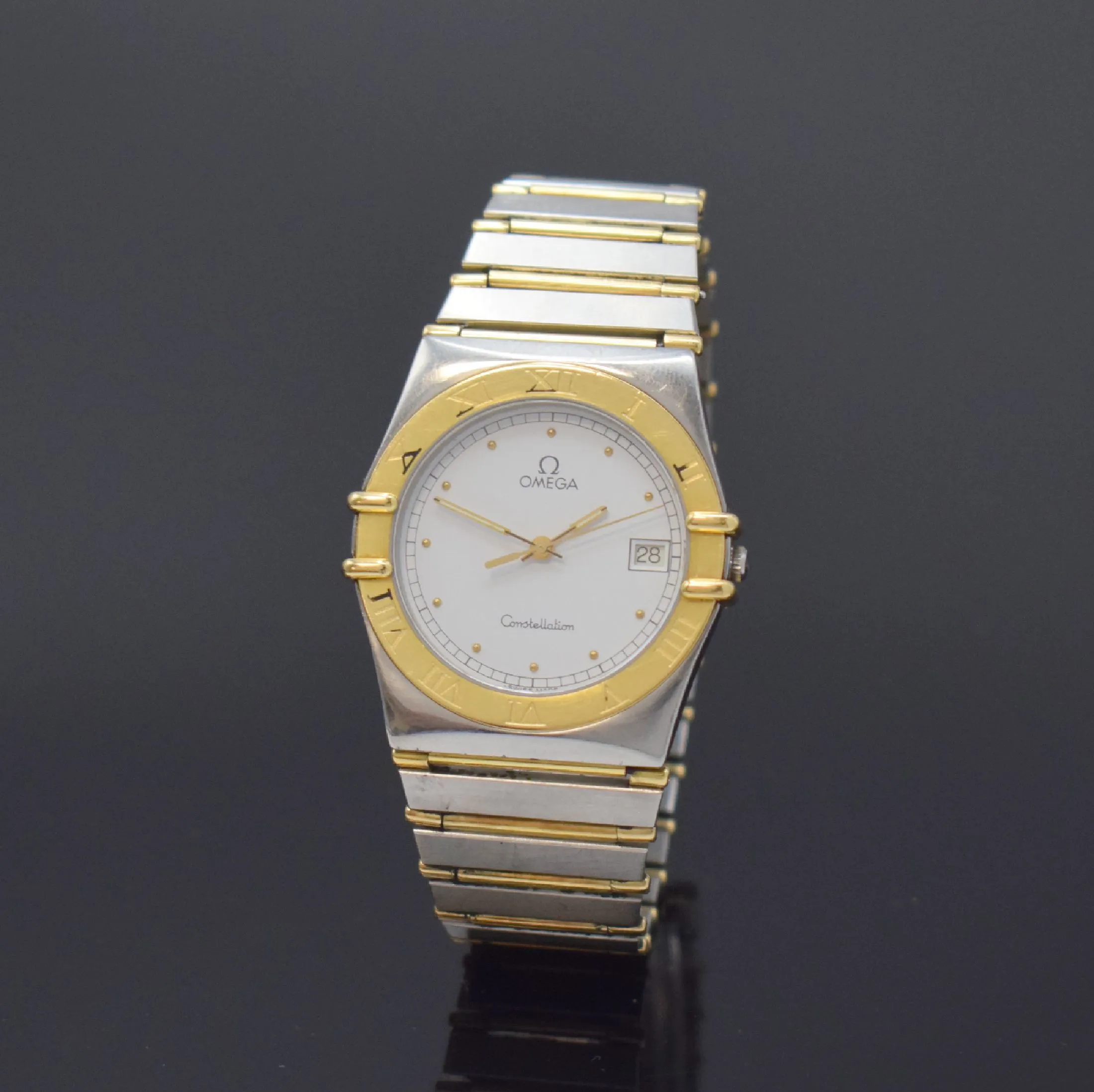 Omega Constellation 396.1070 / 396.1080 34mm Yellow gold and stainless steel White