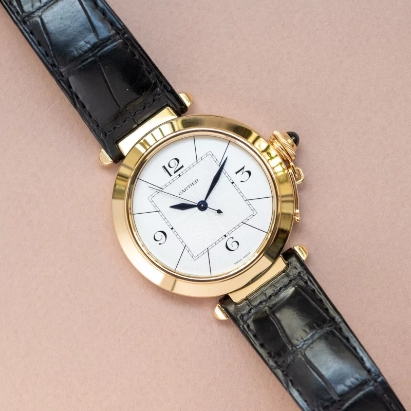 Cartier Pasha 2726 42mm Yellow gold White 1