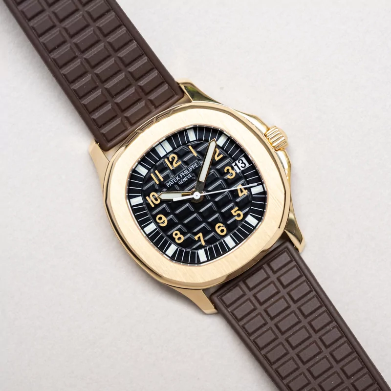 Patek Philippe Aquanaut 5066J 35.5mm Yellow gold Black 1