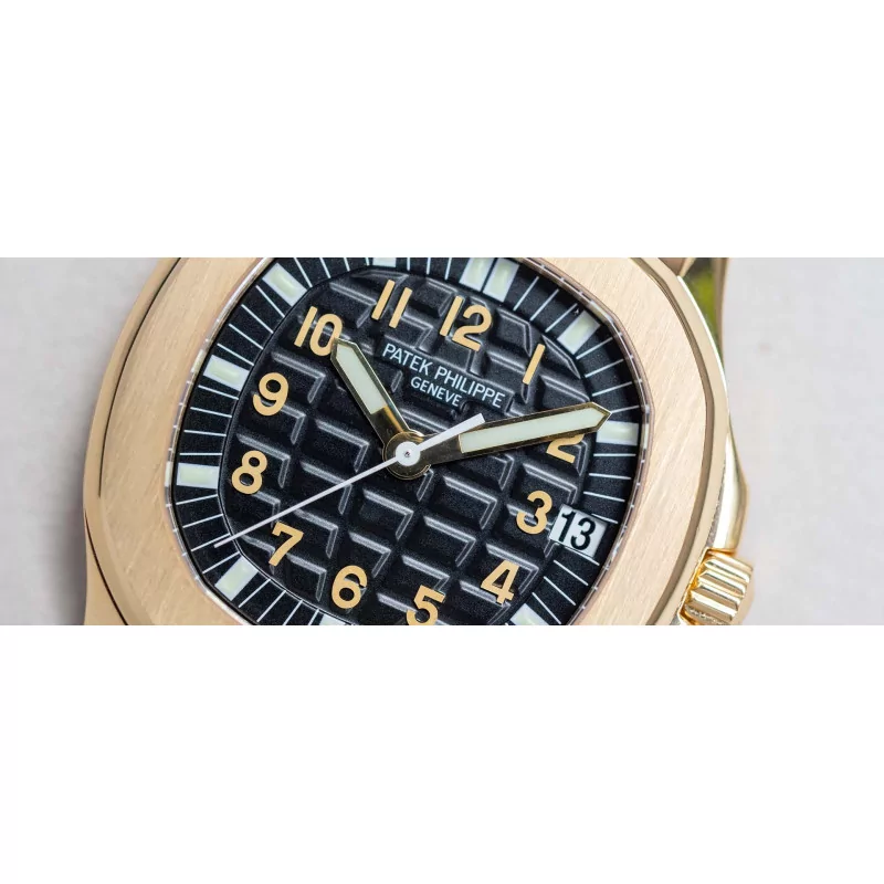 Patek Philippe Aquanaut 5066J 35.5mm Yellow gold Black 12