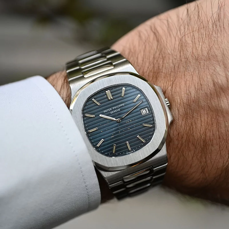 Patek Philippe Nautilus 3700/1 40mm Stainless steel Blue 6