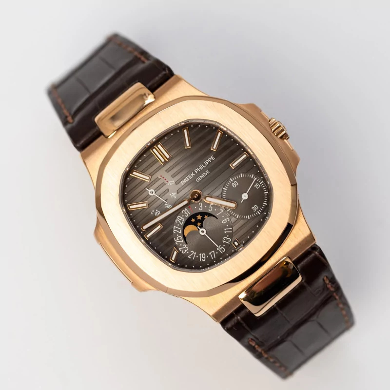 Patek Philippe Nautilus 5712R-001 40mm Rose gold Gray 1