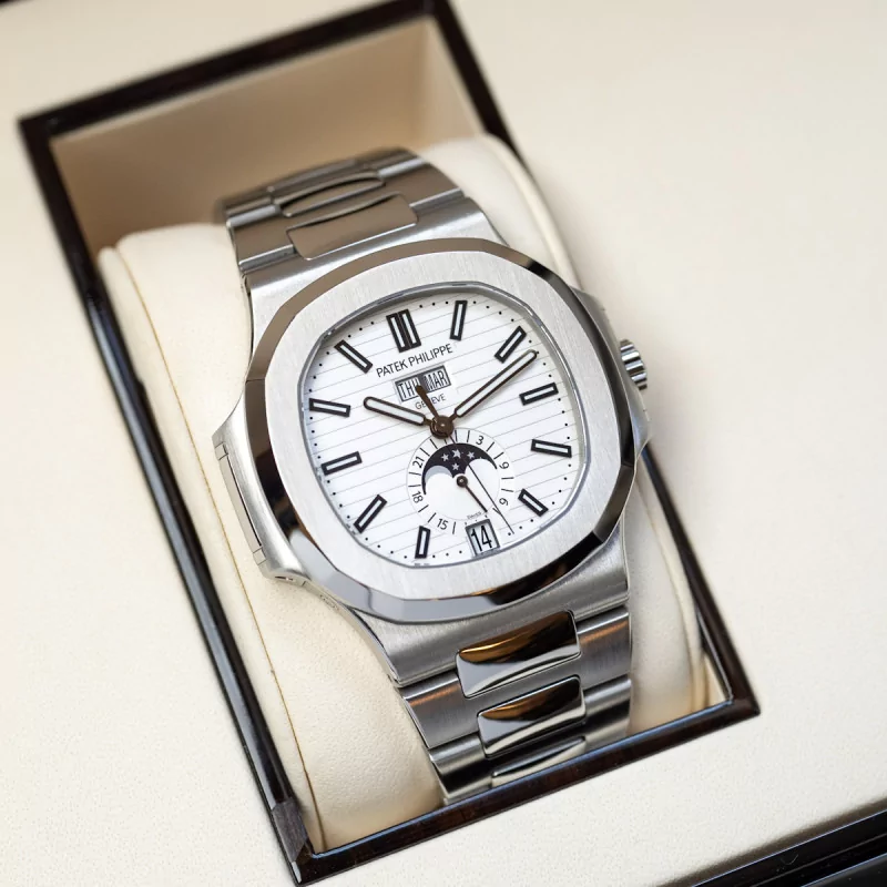 Patek Philippe Nautilus 5726/1A-010 40mm Stainless steel White 8