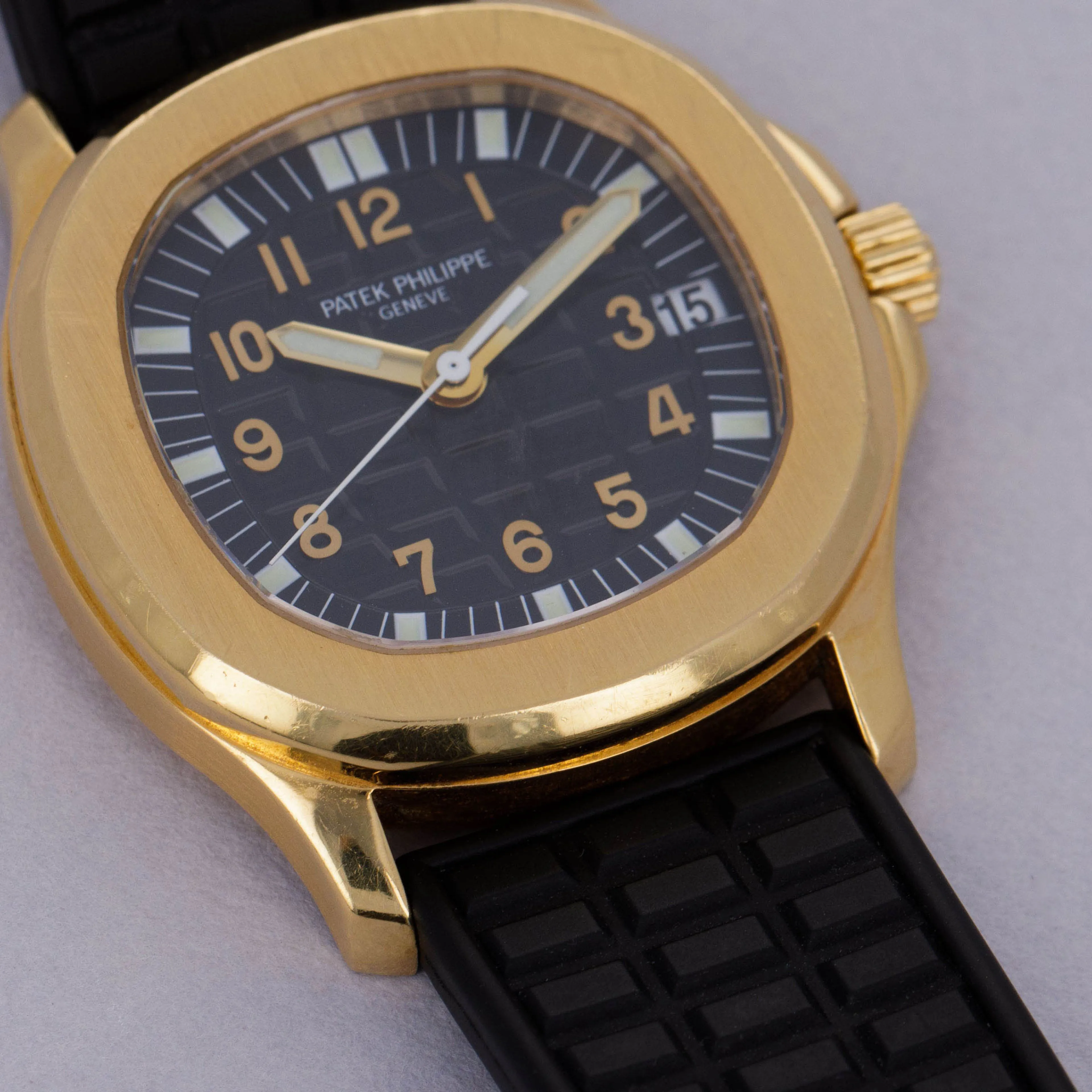 Patek Philippe Aquanaut 5066J-001 36mm Yellow gold Black 1