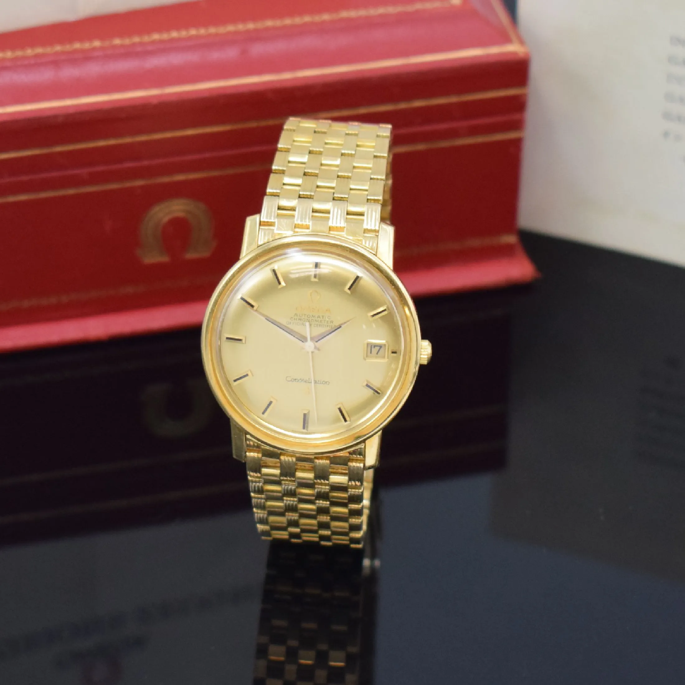 Omega Constellation Calendar De Luxe 168.010/11 35mm Yellow gold Gold 1