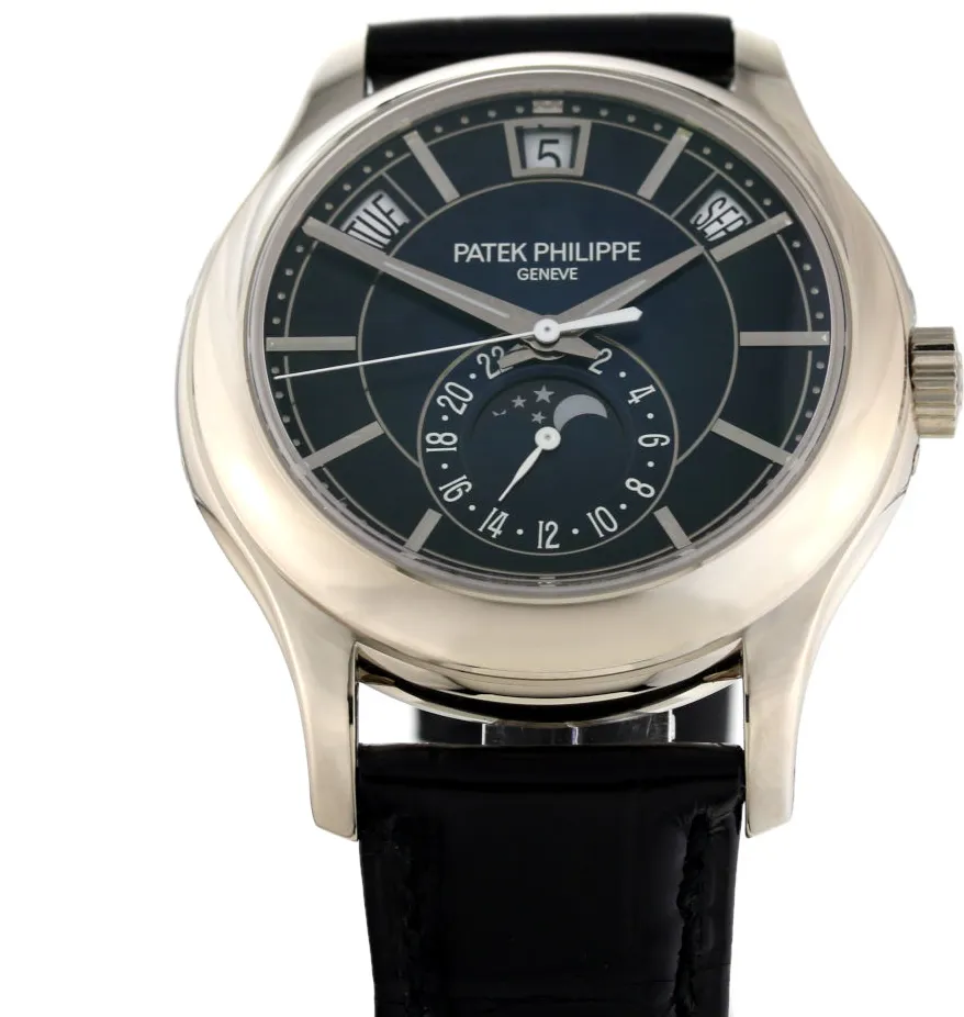 Patek Philippe Annual Calendar 5205G-013 40mm White gold Blue