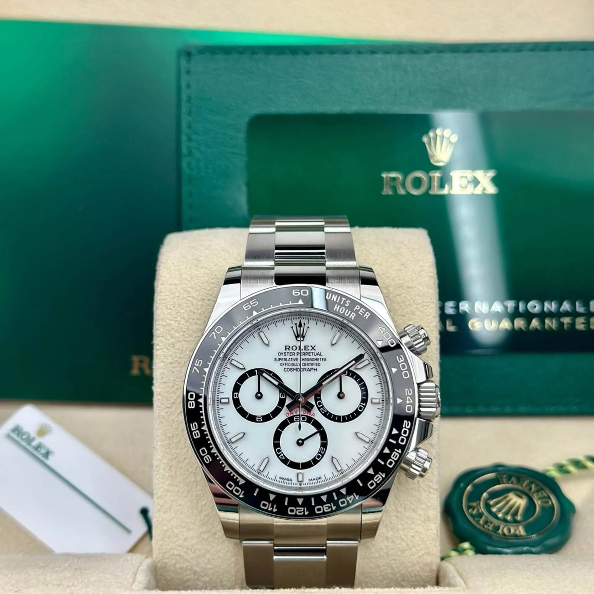 Rolex Daytona 126500LN-0001 40mm Oystersteel White