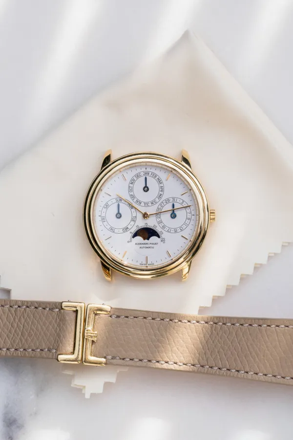 Audemars Piguet Quantiême Perpetual 25657BA 3.95mm Yellow gold White