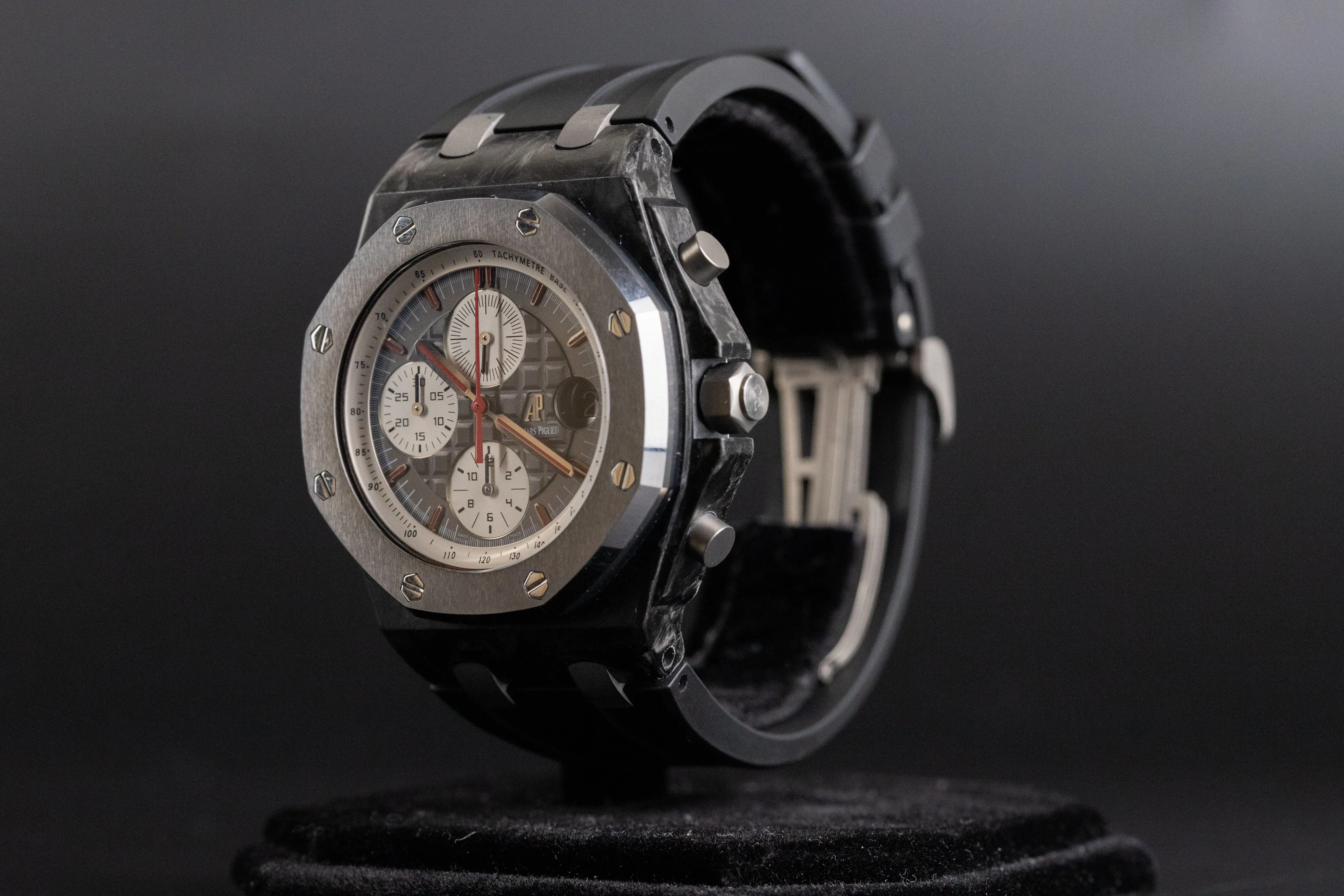 Audemars Piguet Royal Oak Offshore 26202AU 42mm Carbon fiber Grey 1