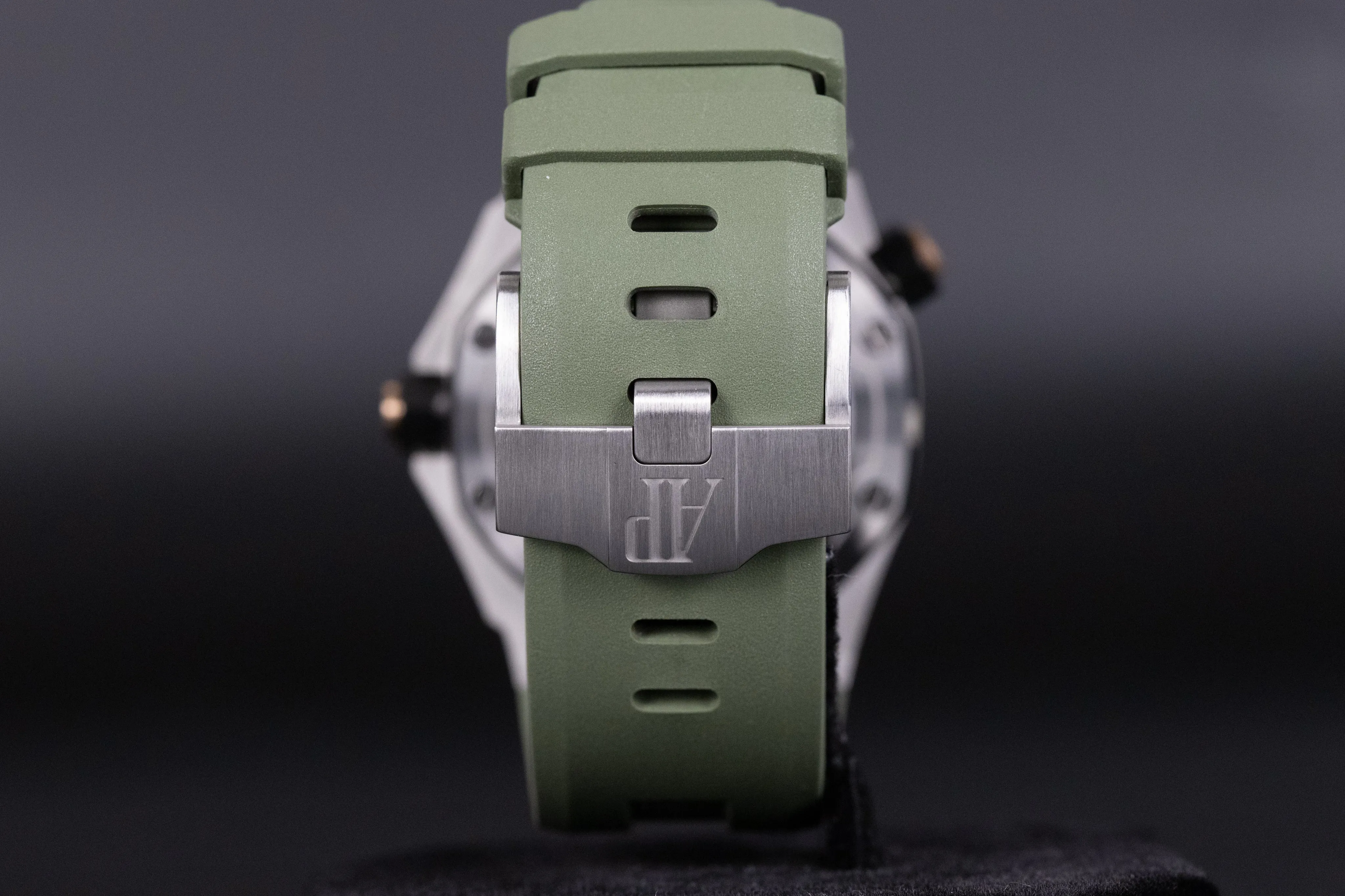 Audemars Piguet Royal Oak Offshore Diver 15720ST 42mm Stainless steel Green 3