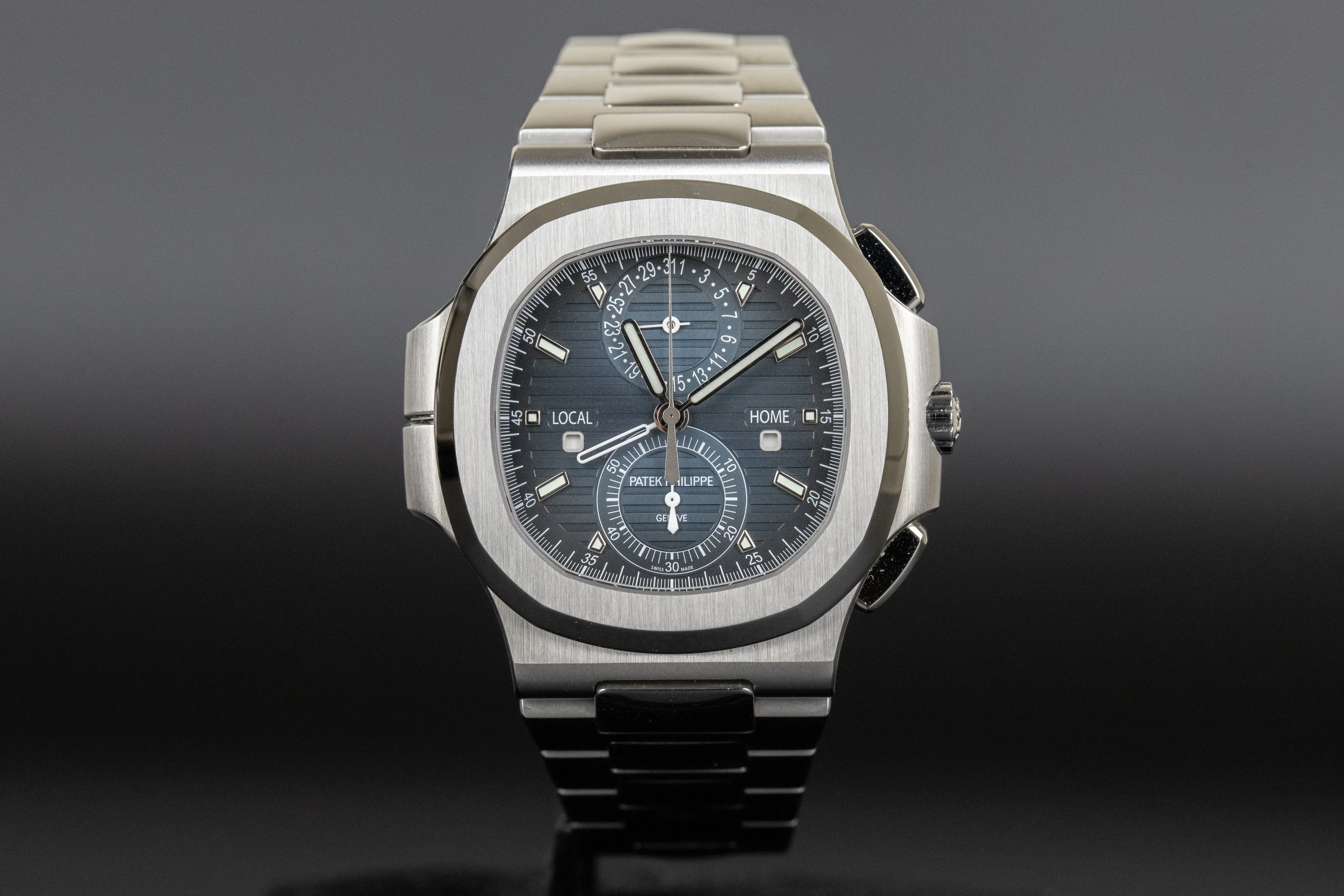 Patek Philippe Nautilus 5990/1A 40.5mm Stainless steel Blue gradient