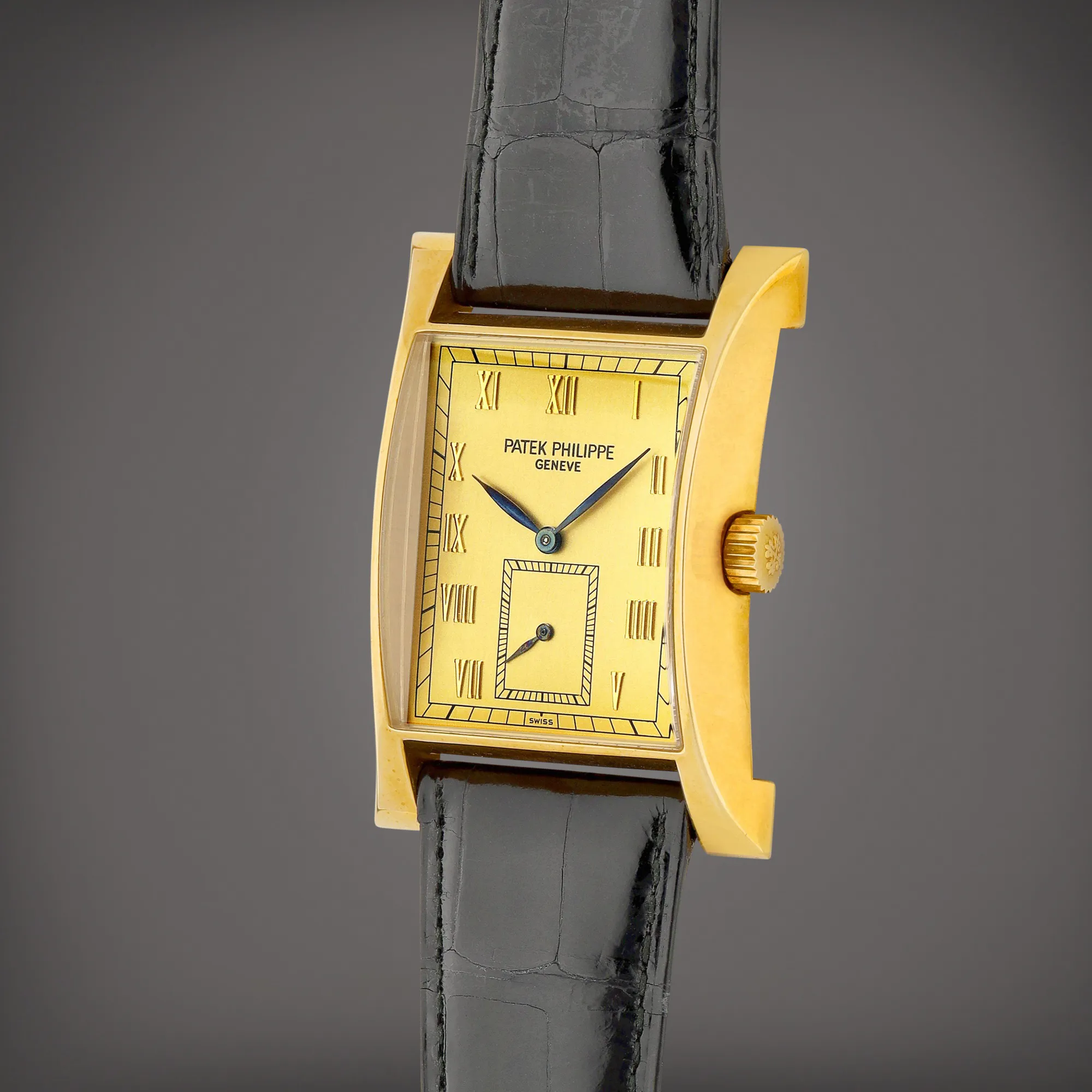 Patek Philippe Pagoda 5500 41mm Yellow gold Gilt 1