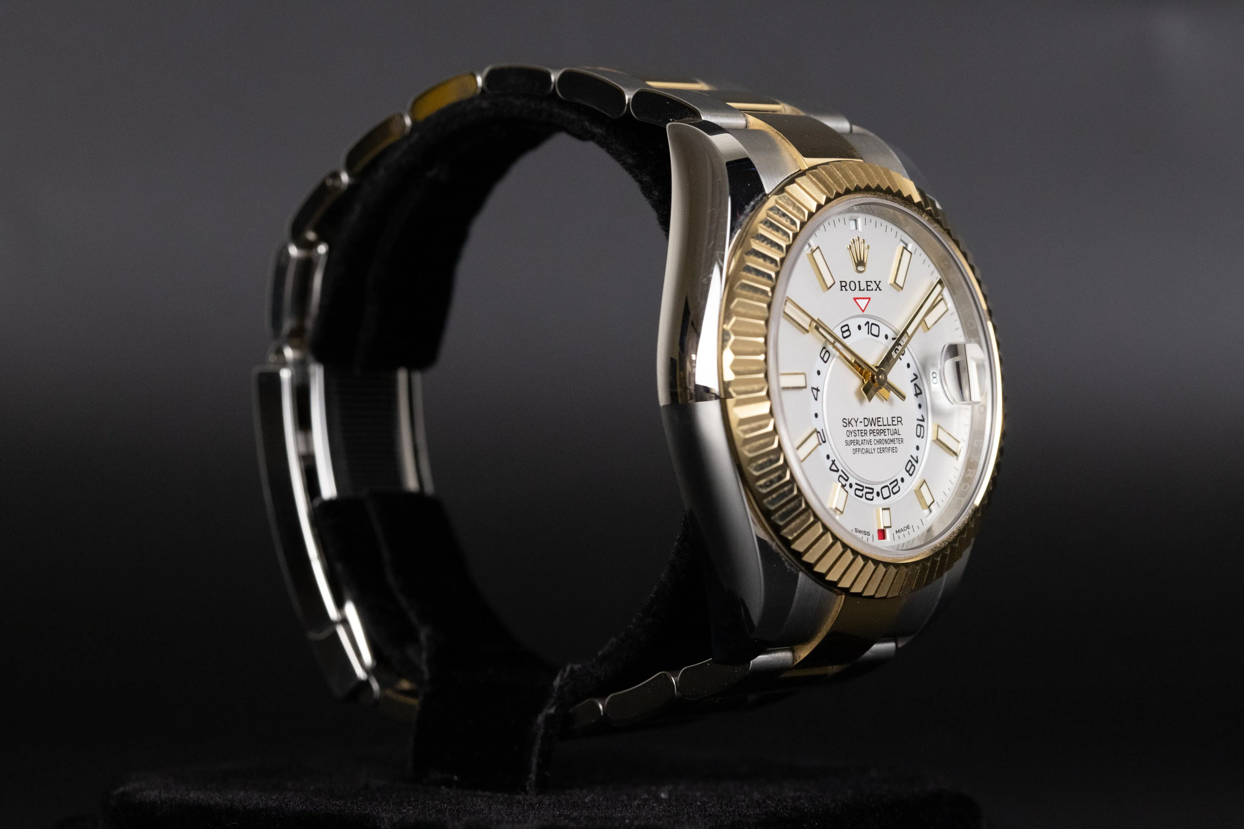 Rolex Sky-Dweller 326933 42mm Yellow gold and Stainless steel White 1