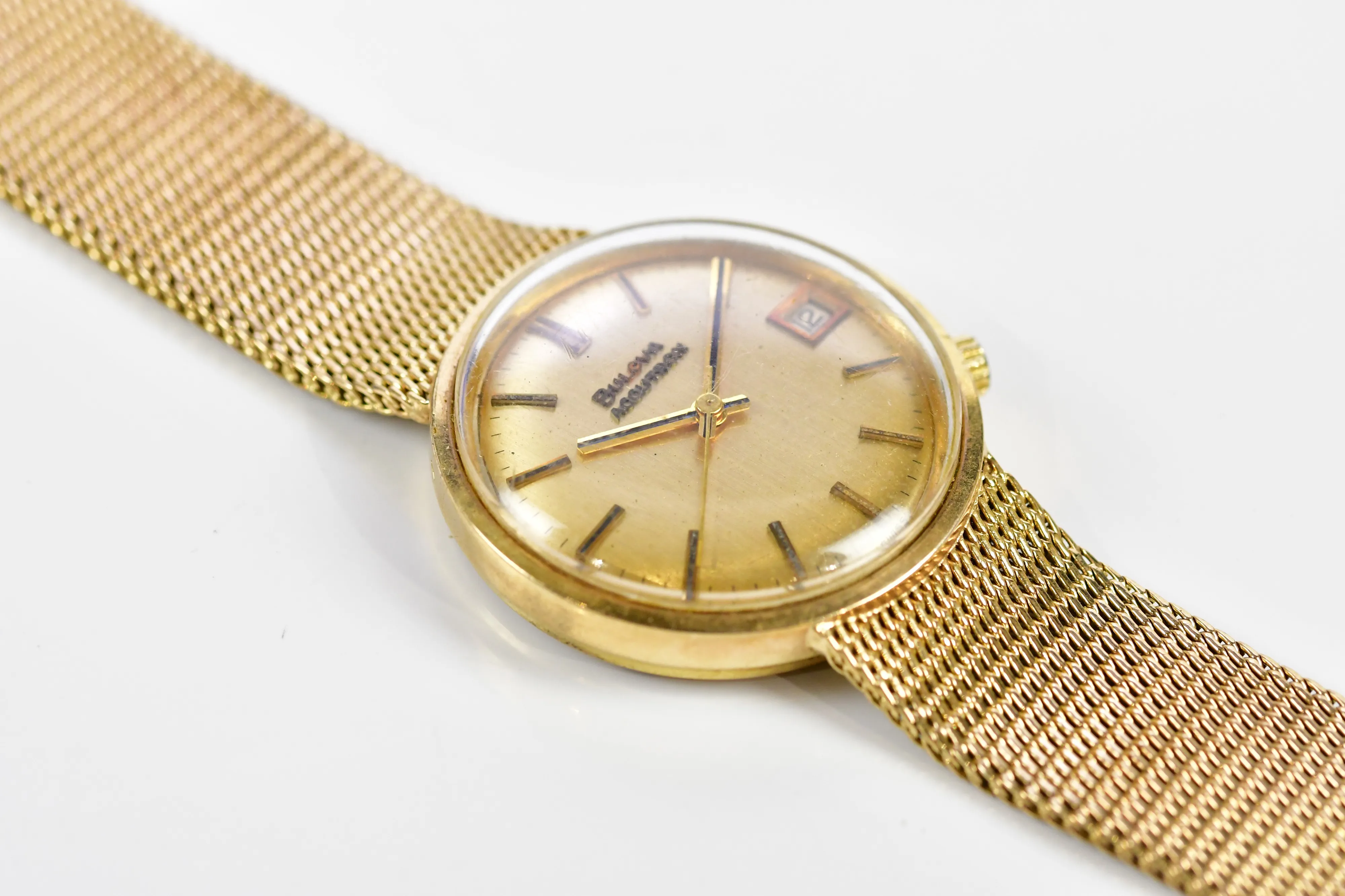 Bulova Accutron 30mm Yellow gold 1