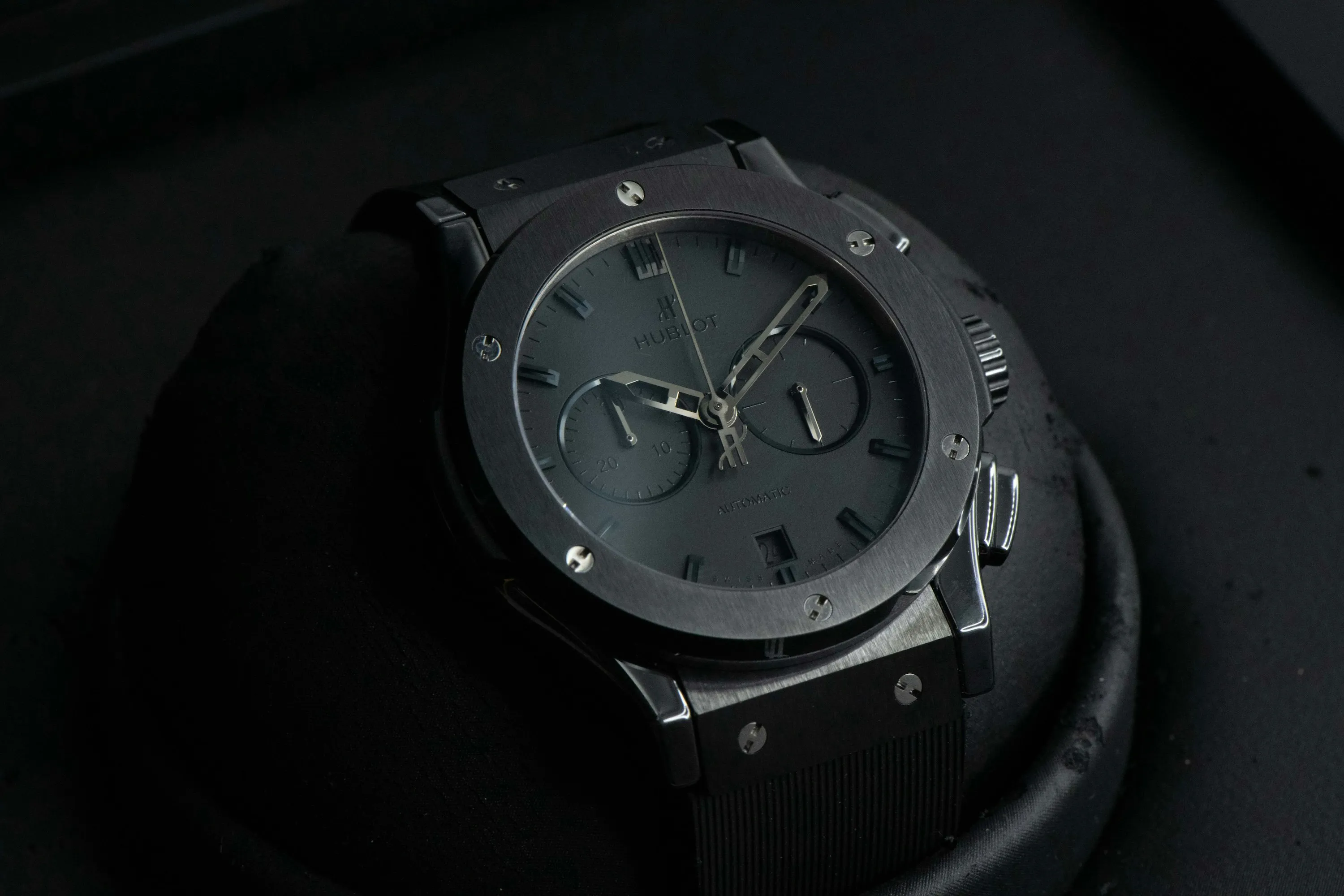 Hublot Classic Fusion Black Magic HU541.CM.1110.RX 42mm Ceramic Black 3