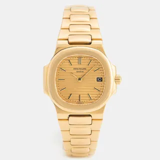 Patek Philippe Nautilus 4700/001 Yellow gold