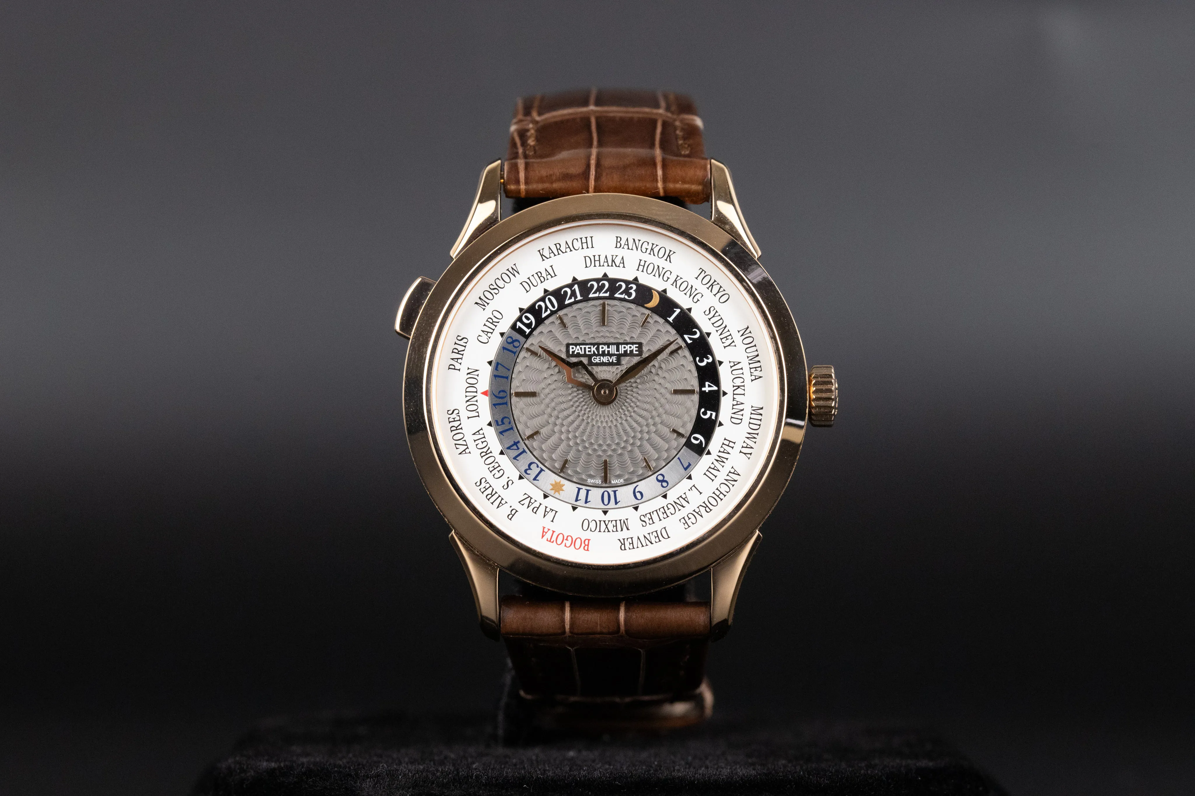 Patek Philippe World Time 5230R 38.5mm Rose gold Grey Lacquered