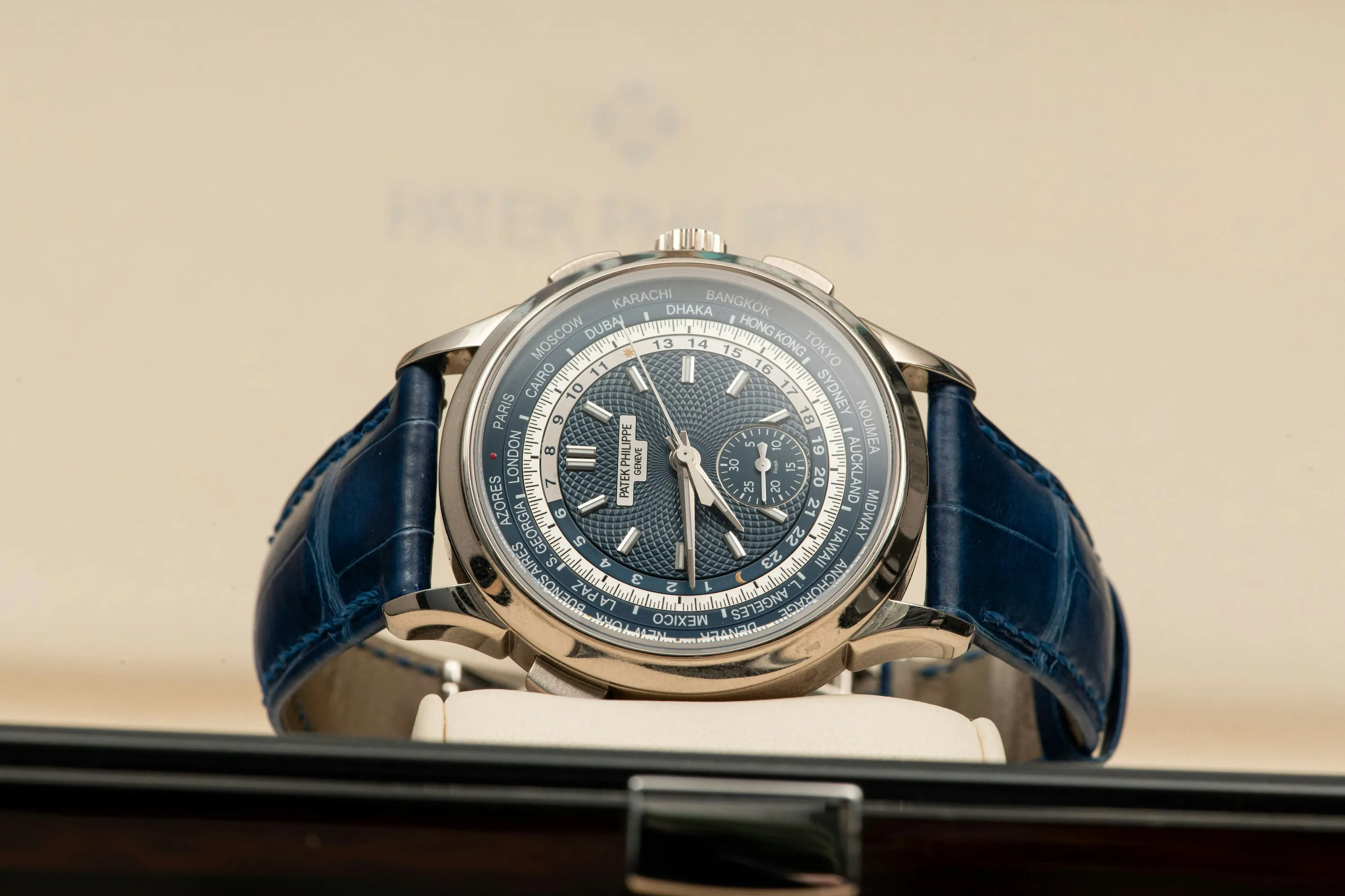 Patek Philippe World Time Chronograph 5930G 39.5mm White gold Blue