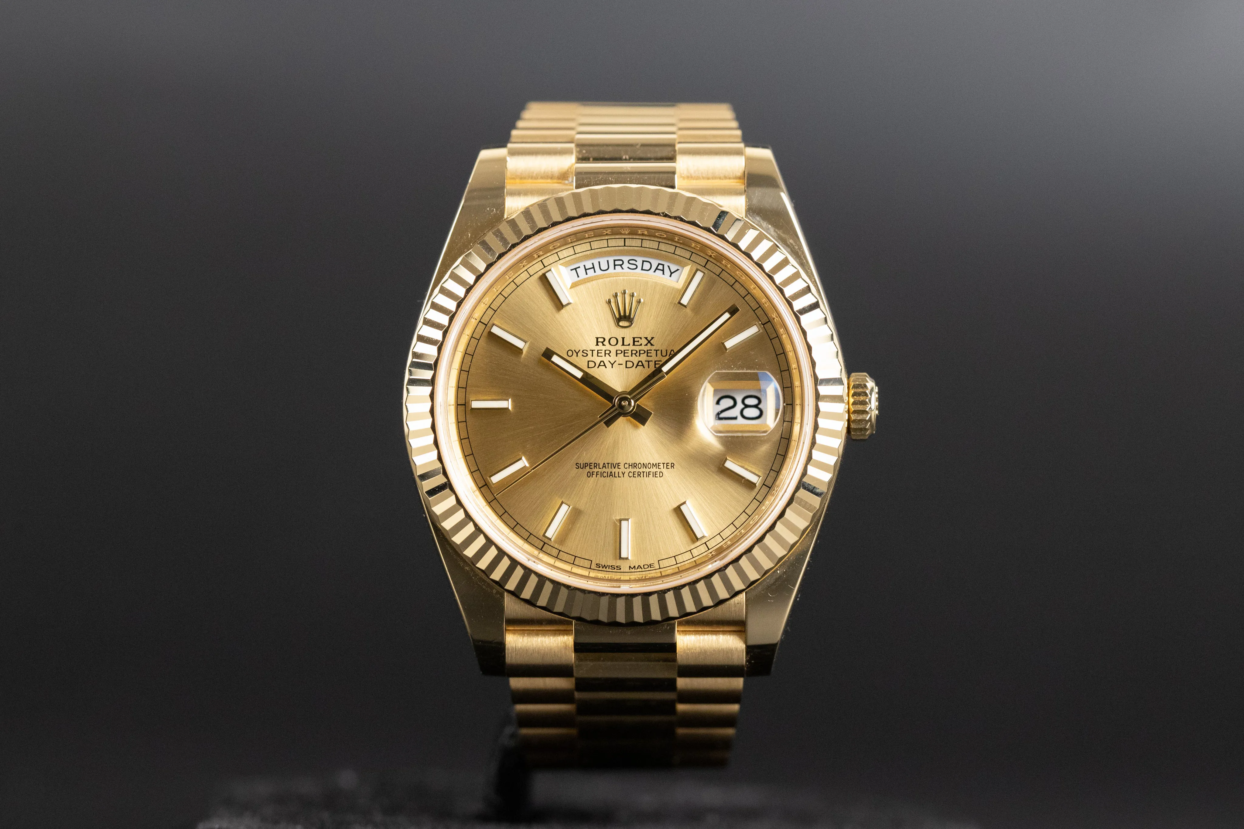 Rolex Day-Date 40 228238 40mm Yellow gold Champagne Index