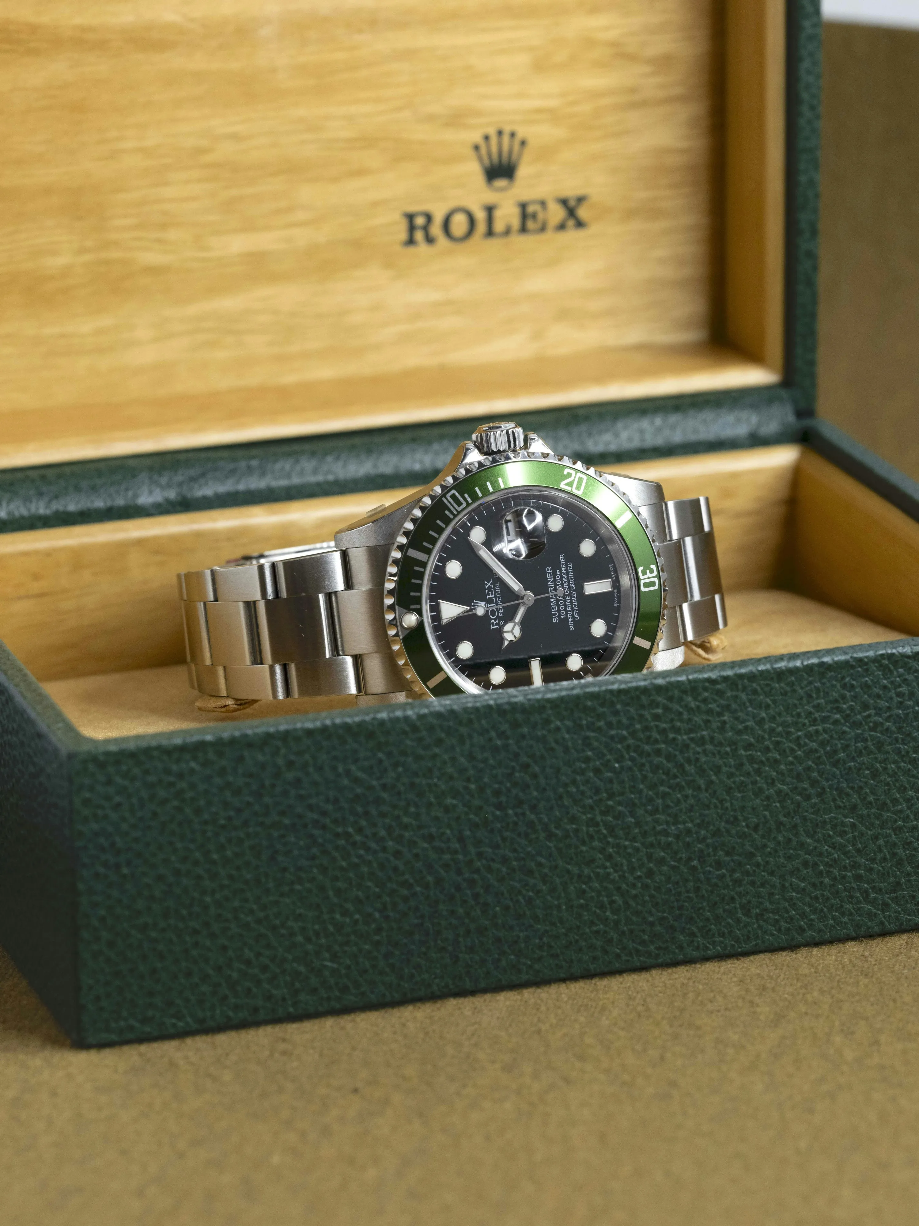 Rolex Submariner 16610LV 40mm Stainless steel Black 17