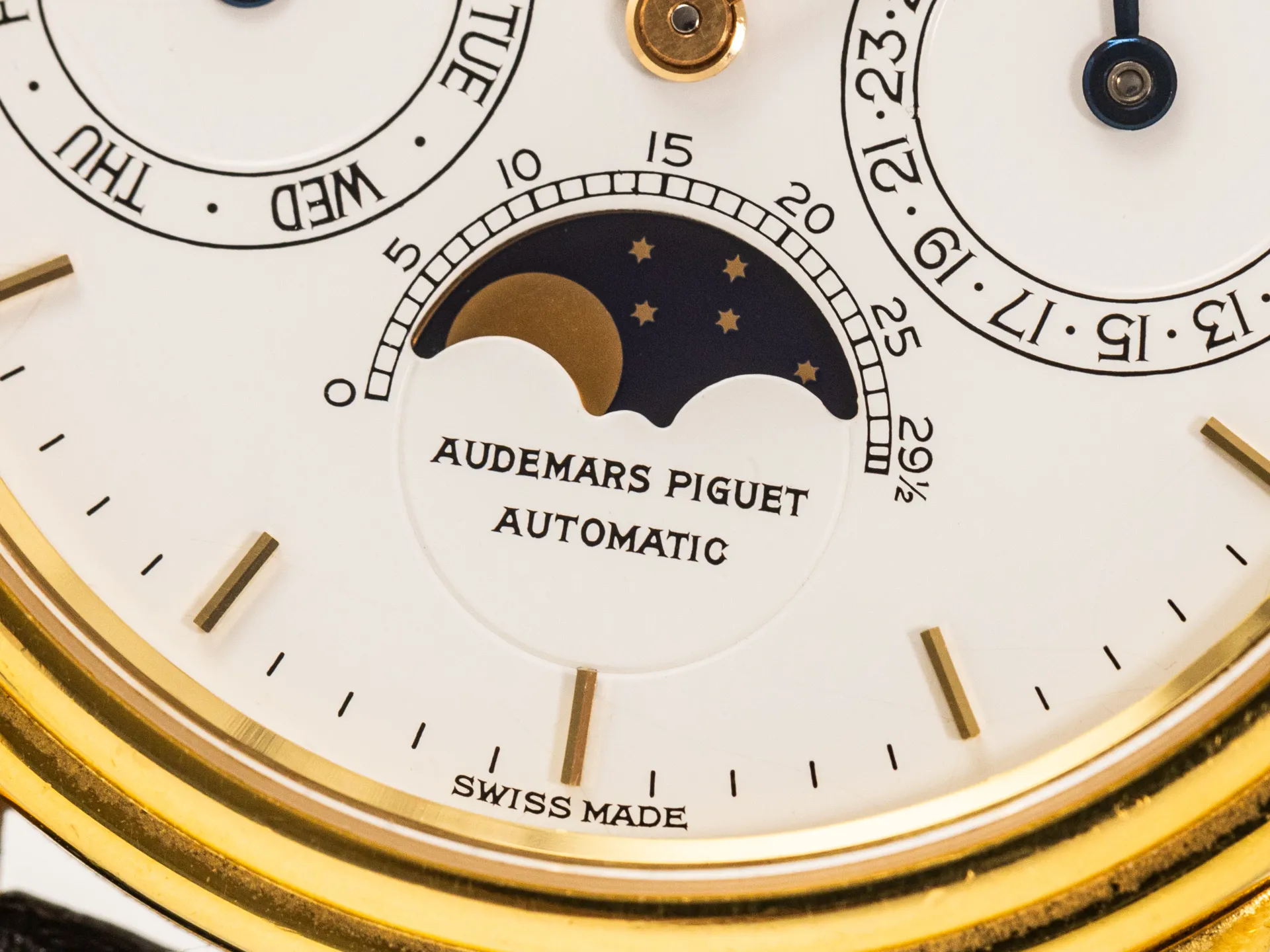 Audemars Piguet Quantiême Perpetual 25657BA 36mm Yellow gold White 4