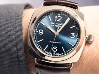 Panerai Radiomir Independent PAM00080 White gold Blue