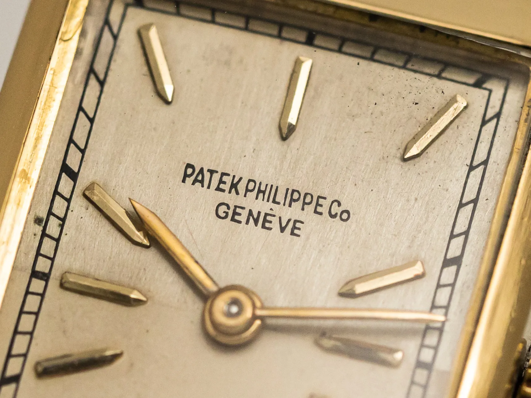 Patek Philippe Tegolino 425J 35mm Yellow gold Silver 1