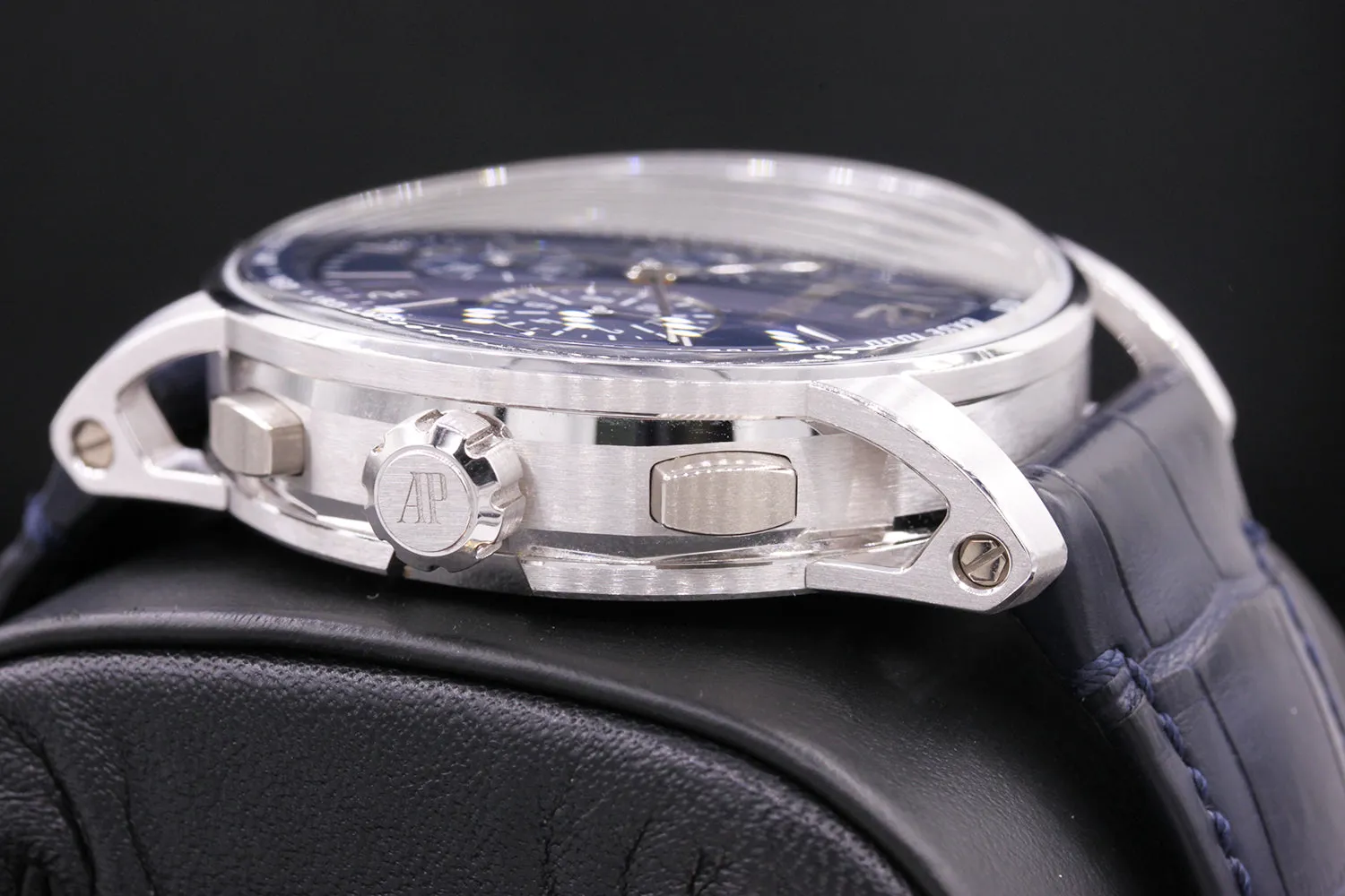 Audemars Piguet Code 11.59 26393BC.OO.A321CR.01 41mm White gold Blue 4