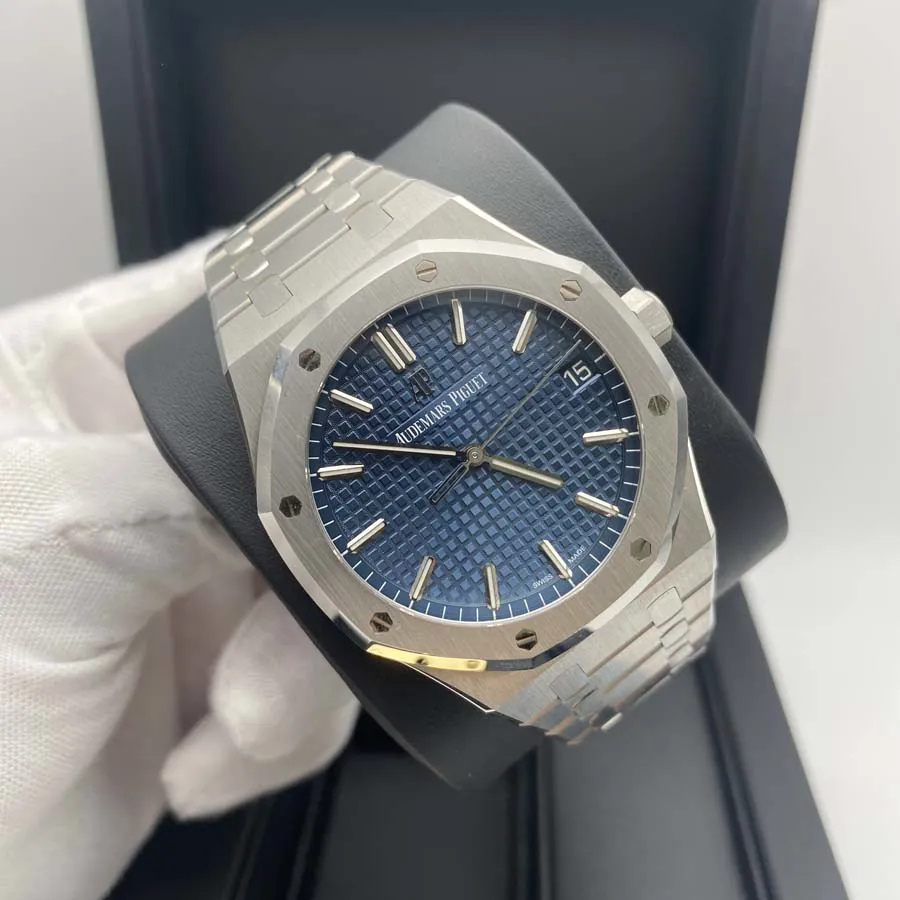 Audemars Piguet Royal Oak 15500ST.OO.1220ST.01 41mm Stainless steel Blue