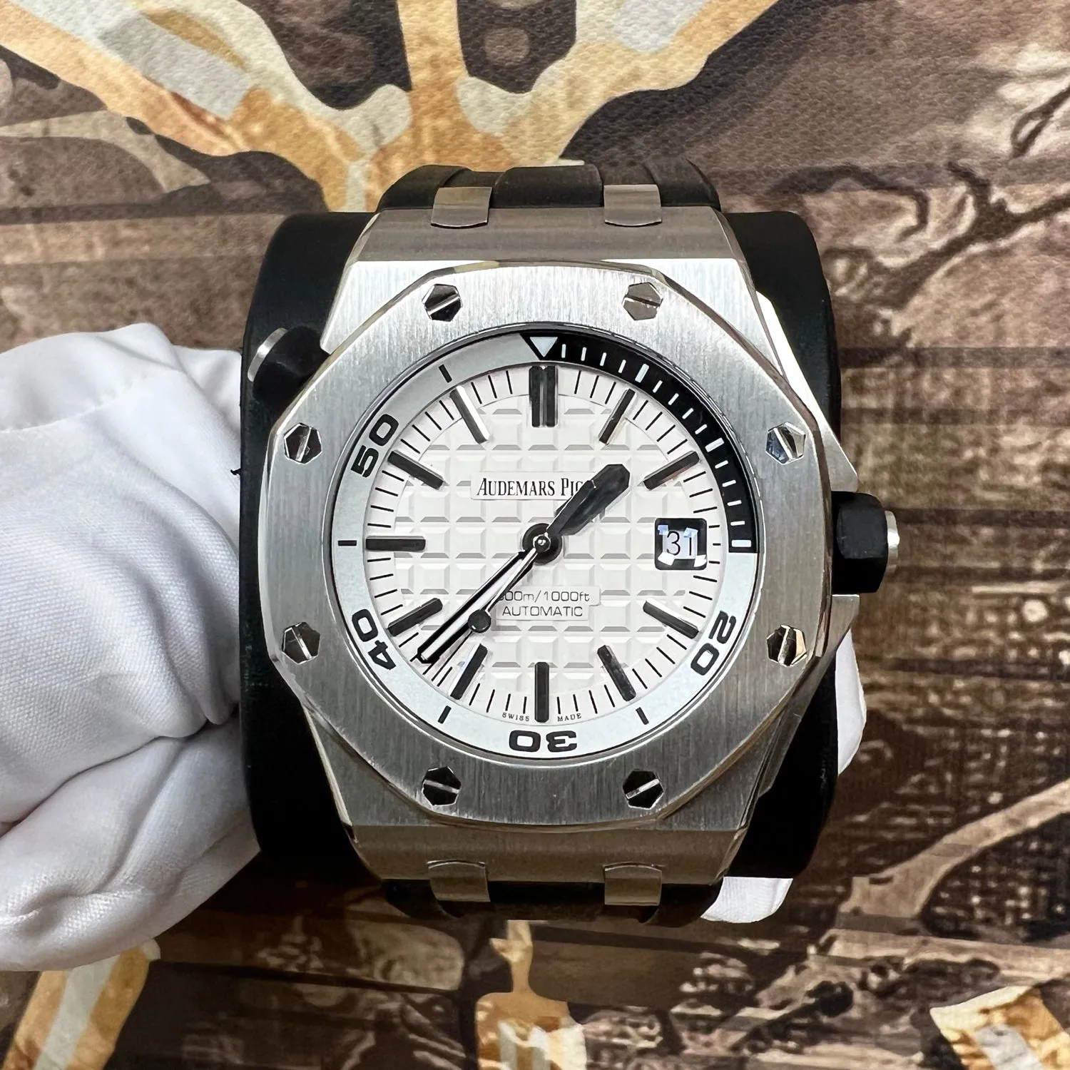 Audemars Piguet Royal Oak Offshore Diver 15710ST 42mm Stainless steel White