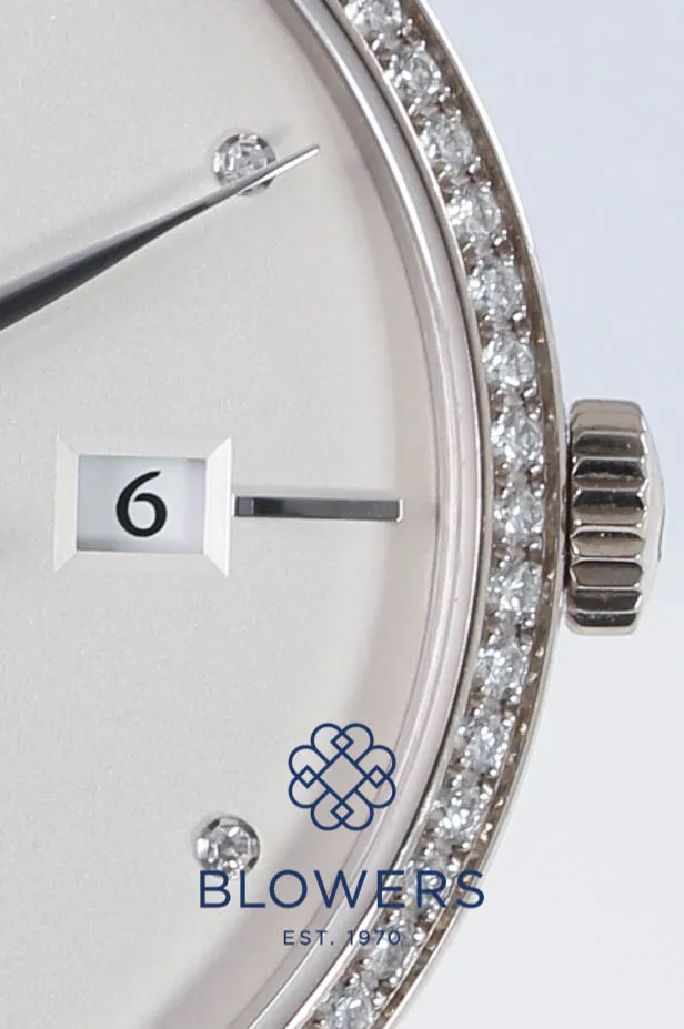 Girard-Perregaux 1966 49525d52a1a1-bk6a 38mm White gold Silver 2