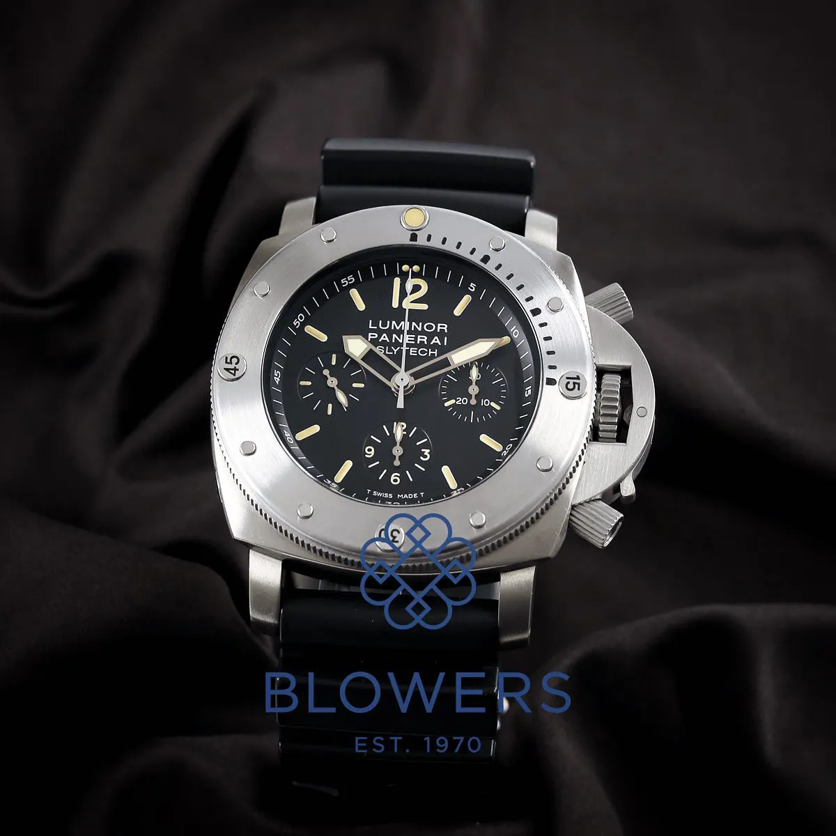 Panerai Luminor 1950 PAM 00335 44mm Ceramic Black 4