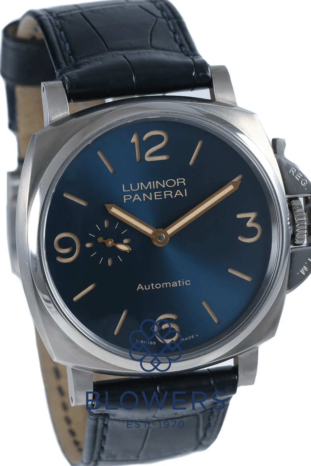 Panerai Luminor Due PAM 00729 45mm Titanium Blue 10